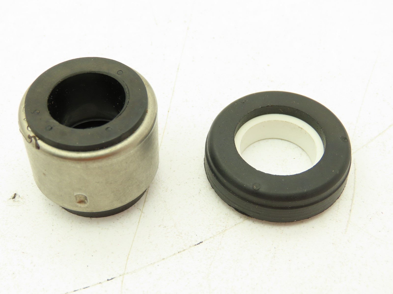 Burks 8514 Pump Seal Garlock Mechanical Carbon Seal Buna-N John Crane