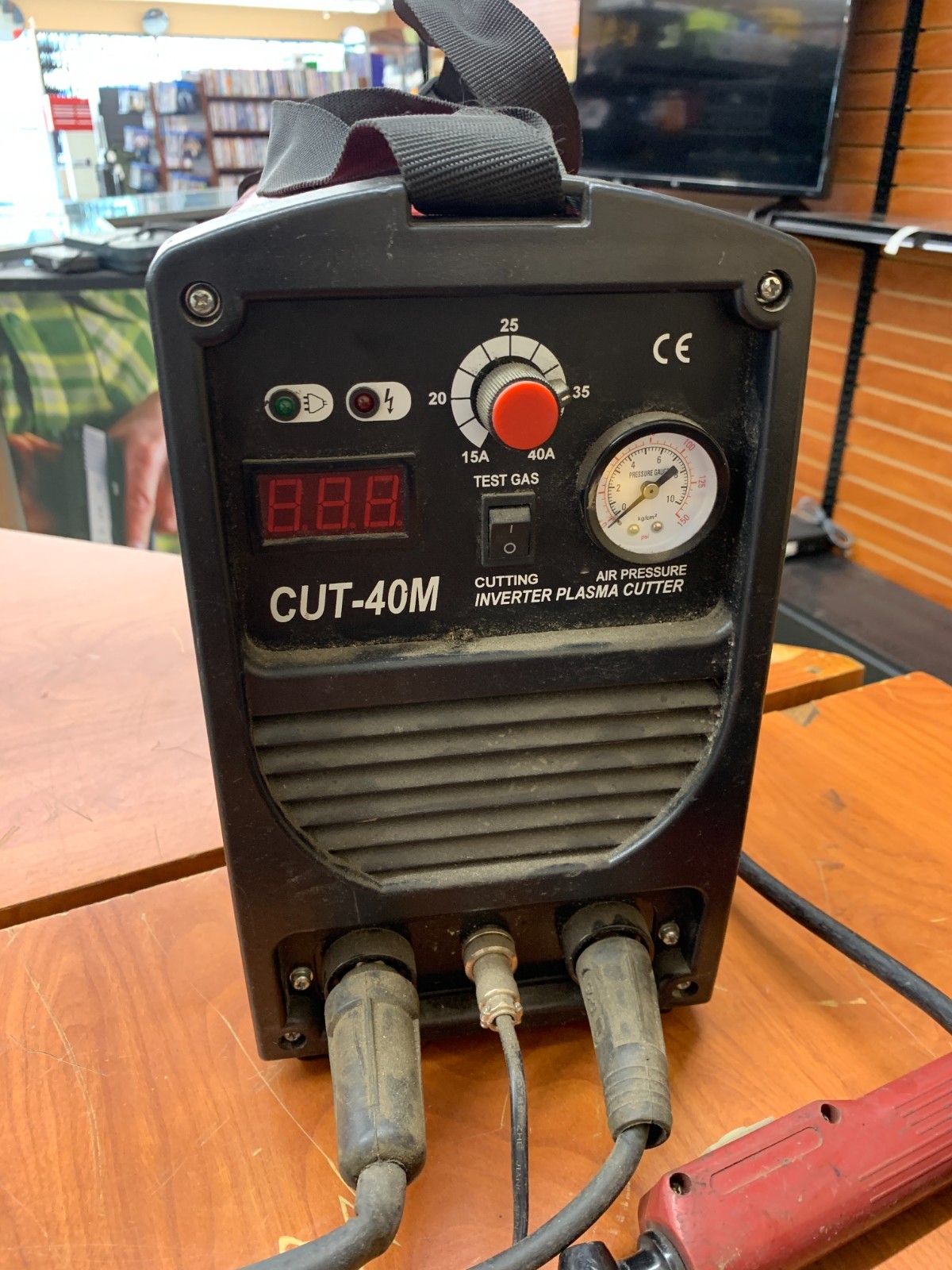 Heavy Duty Power Systems CUT-40M Inverter Plasma Cutter, 15A Input