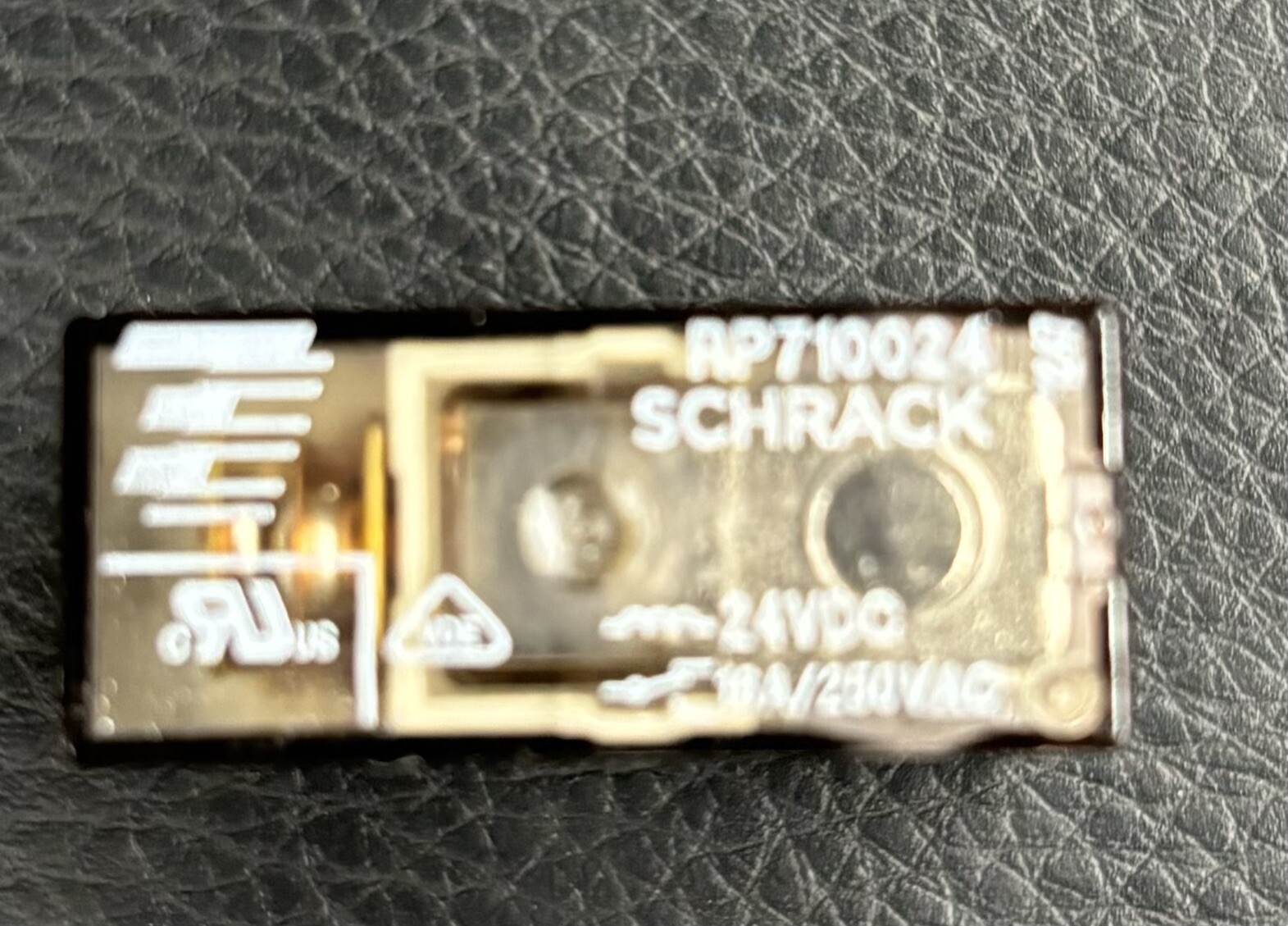PCB Mount SCHRACK Relay 24V dc Coil 16A Switching Current