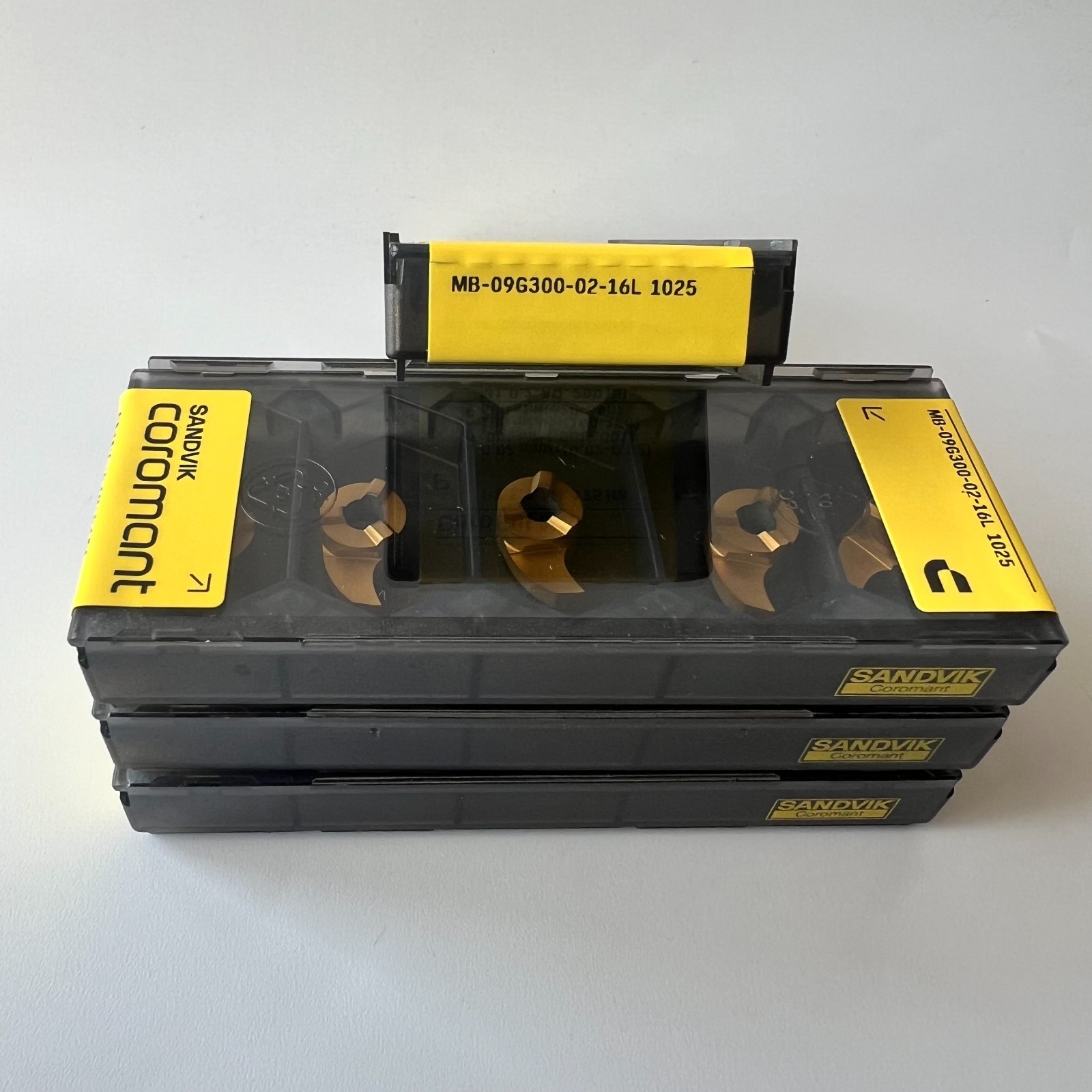 MB-09G300-02-16L 1025/ Sandvik /10 PCS