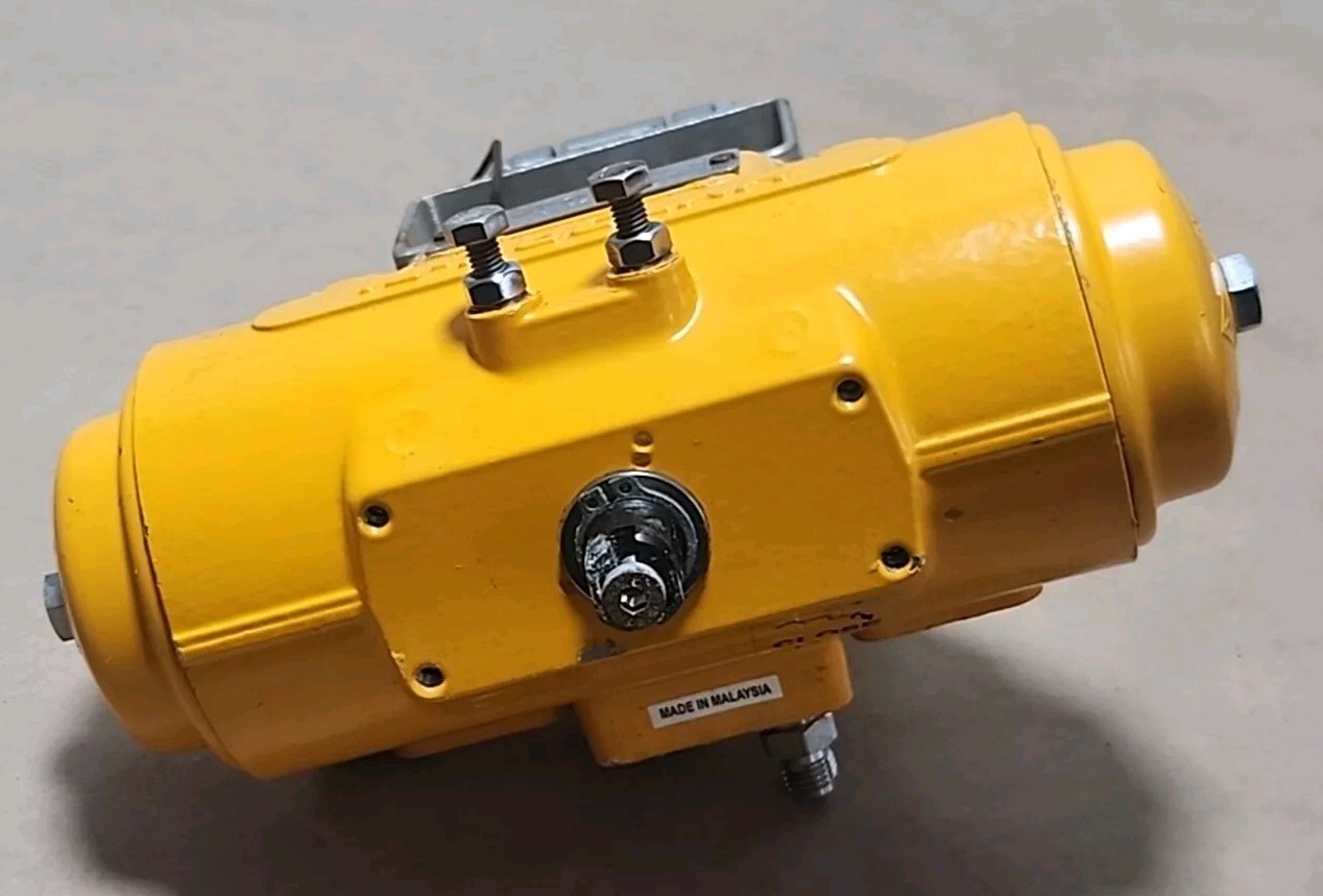 *PREOWNED* Hytork-71 EIA-XL0071-S80-A00 Actuator & 3/4″ Ball Valve + Warranty!