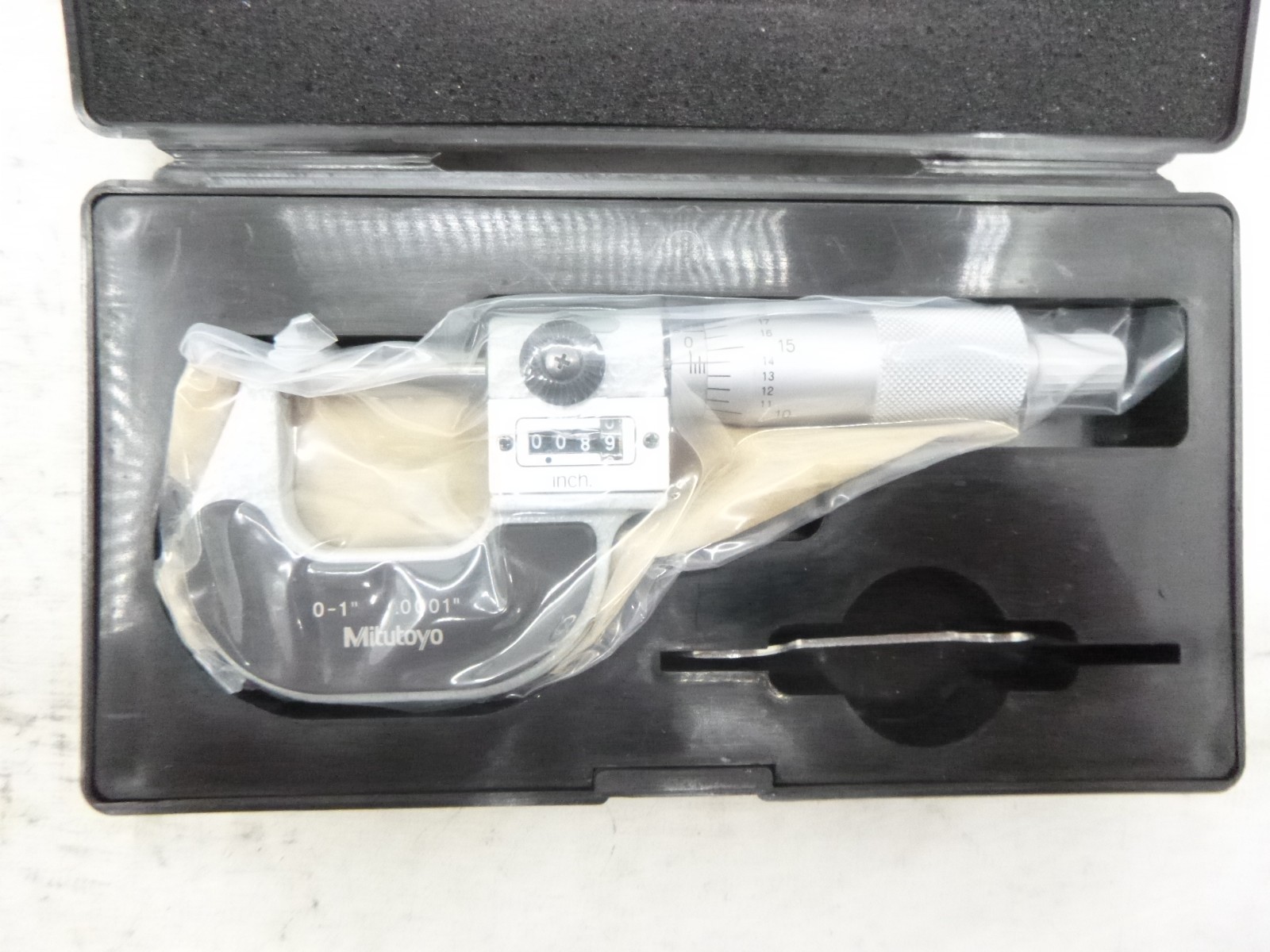 Mitutoyo Digital Spherical Face Micrometer 0-1″ Range 0.0001″ Resolution 295-153