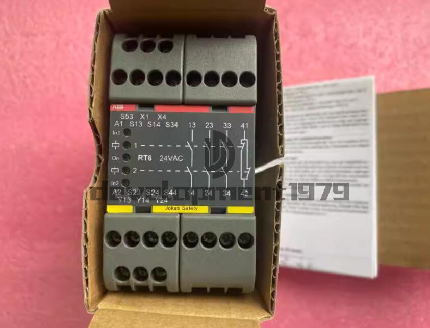 1PC NEW ABB Safety relay 2TLA010026R0200 RT6 24VAC