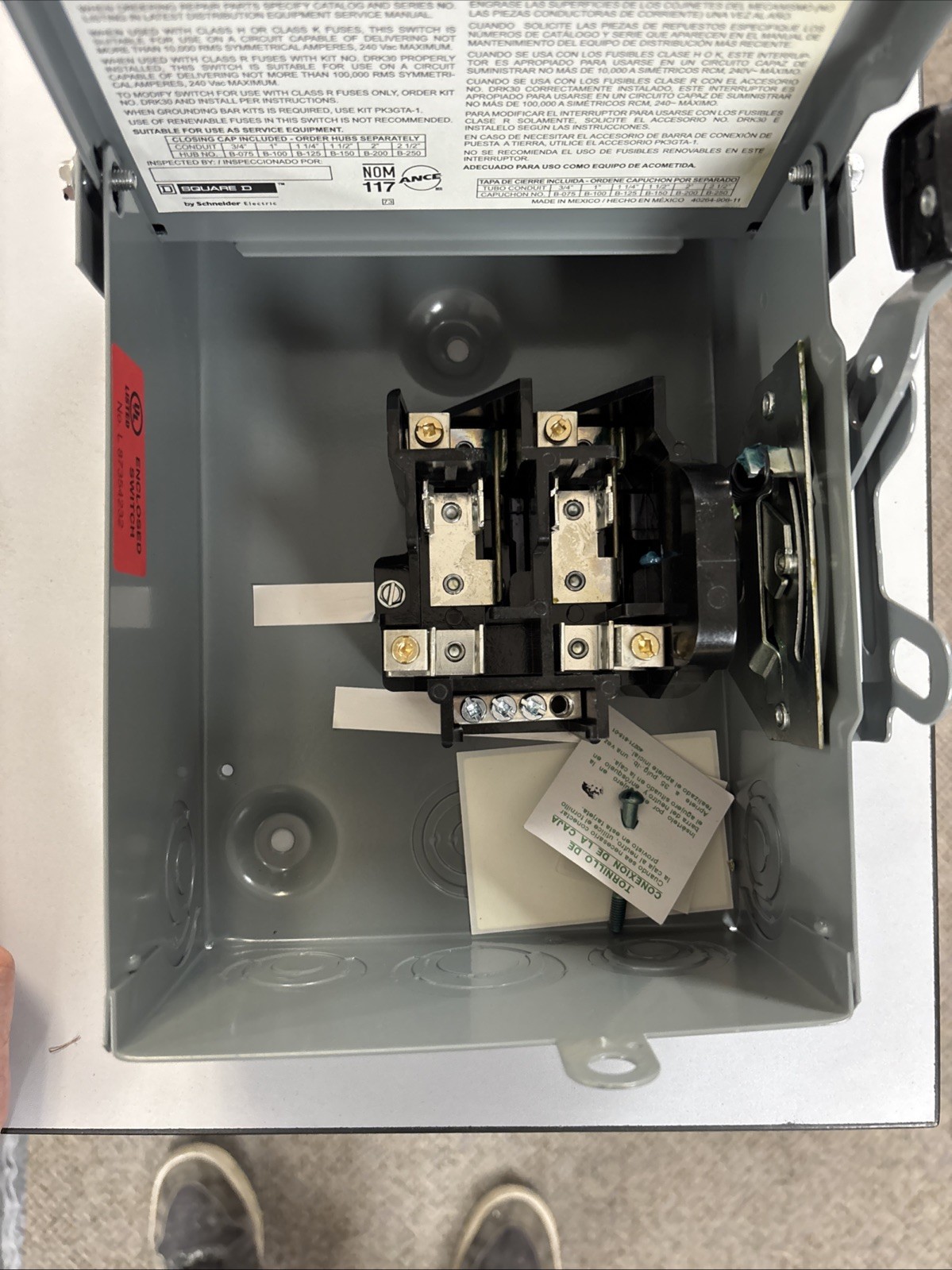 Square D D221NRB 30A Safety Switch