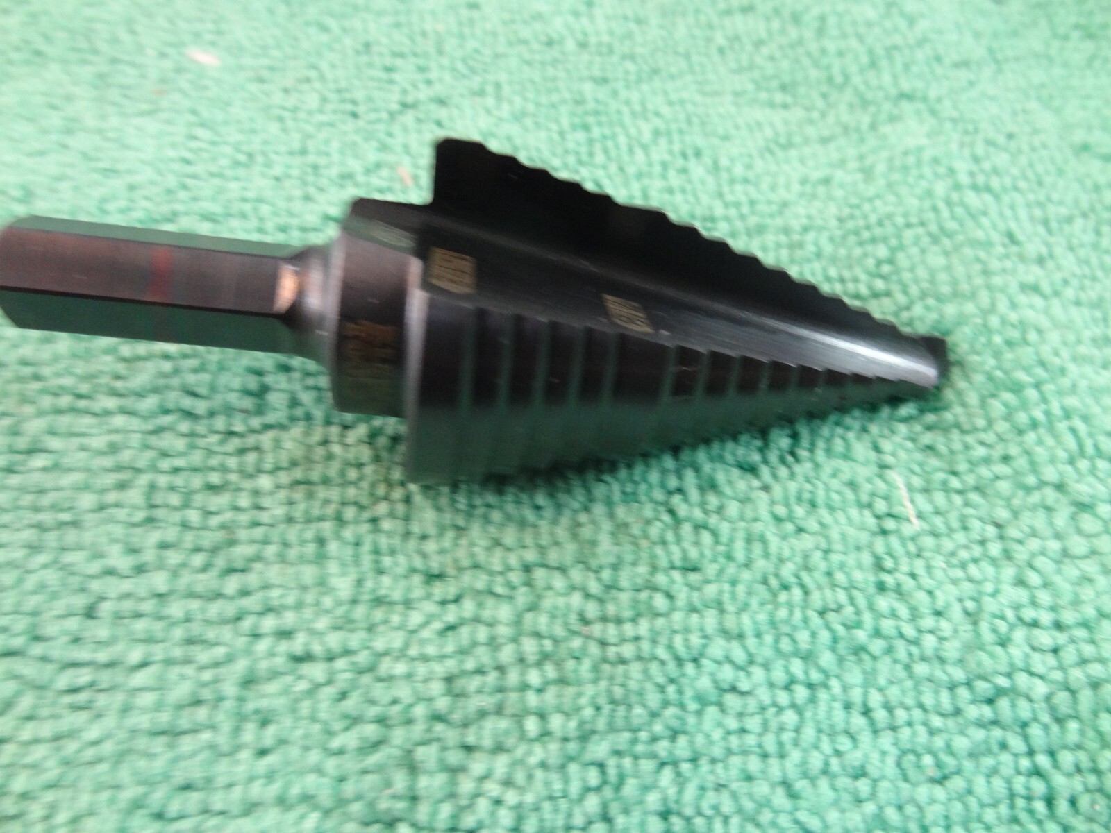 Klein Tools ‘Unibit’ Step Drill Bit 7/8″ to 1-1/8″ – KTSB11