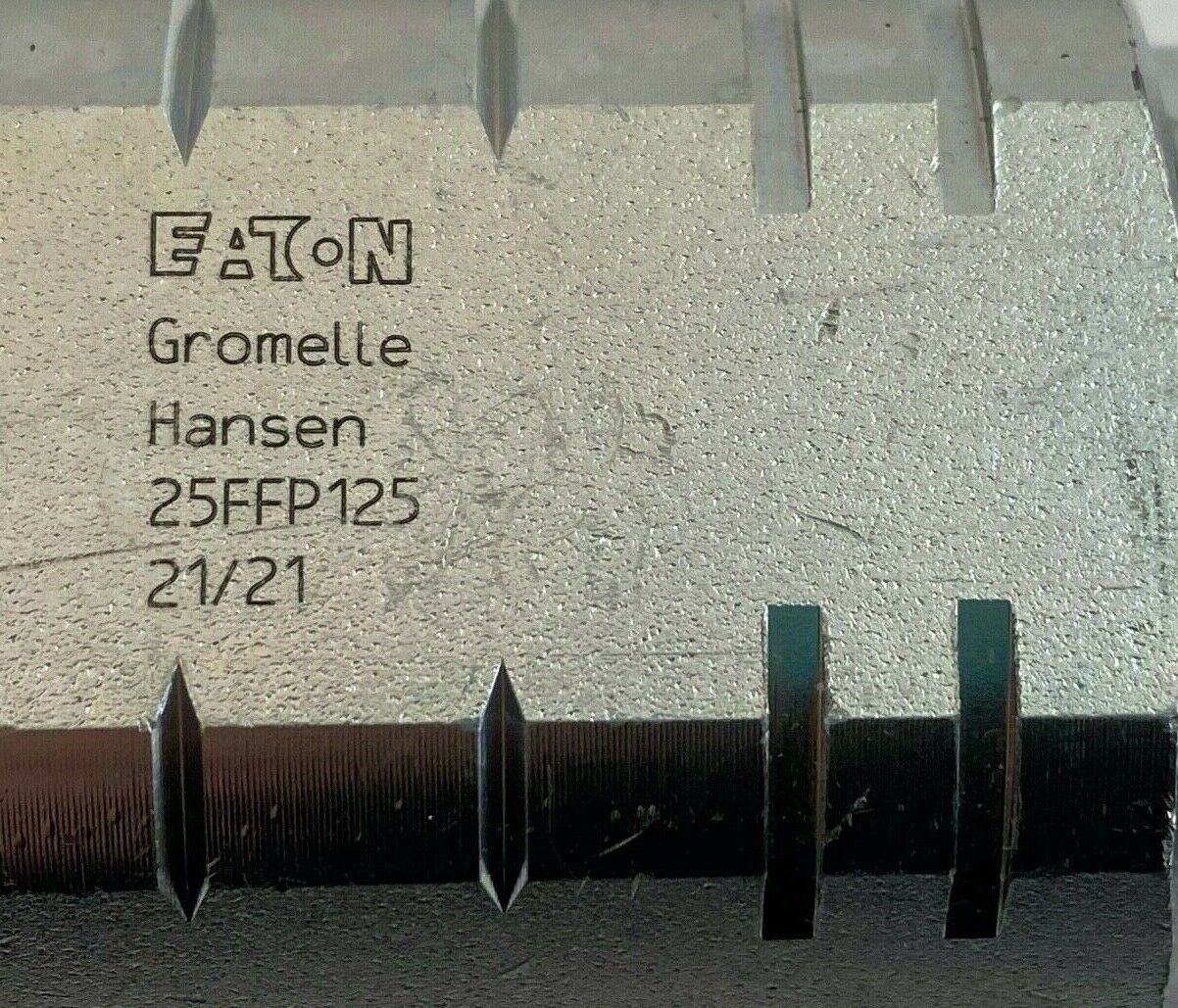 25FFP125 Eaton/ Hansen FF series, Gromelle Male Plug 1 1/4″, New