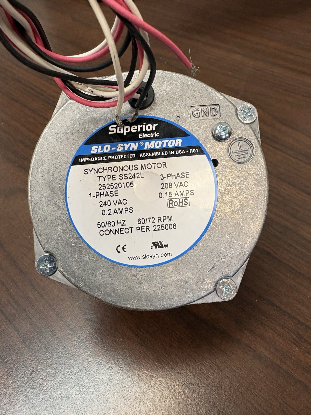 Superior Electric SLO-SYN SS242L Synchronous Motor 240/208VAC 0.2A 50/60Hz