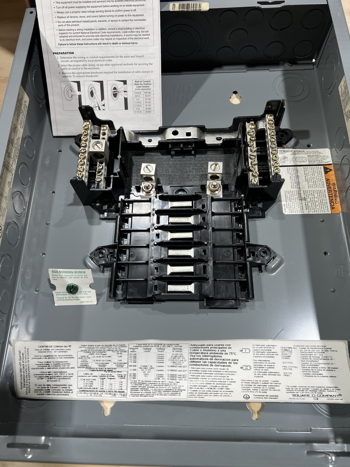 Square D QO11224L125G 125 Amp 12 Space Load Center 24 Circuit 240 Volt Max NEW