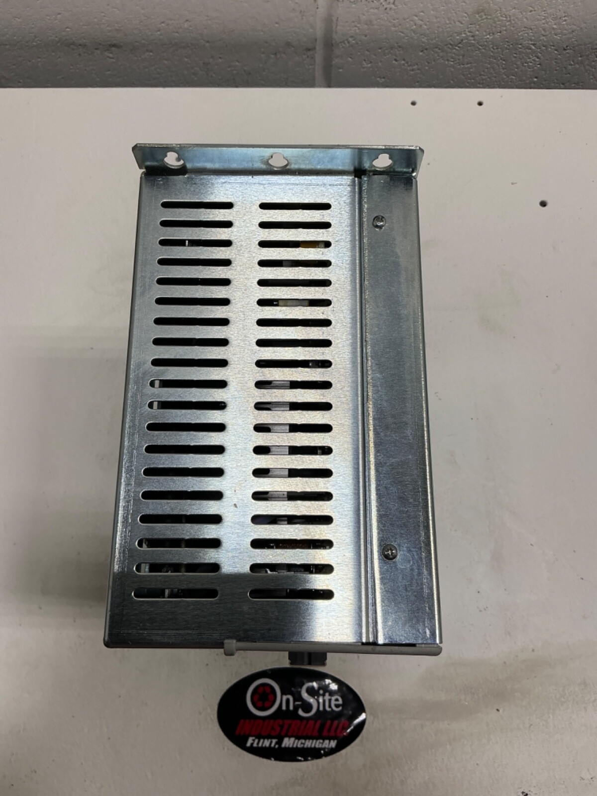 ALLEN-BRADLEY 2098-DSD-HV030 SER. B ULTRA 3000 HIGH VOLTAGE DIGITAL SERVO DRIVE