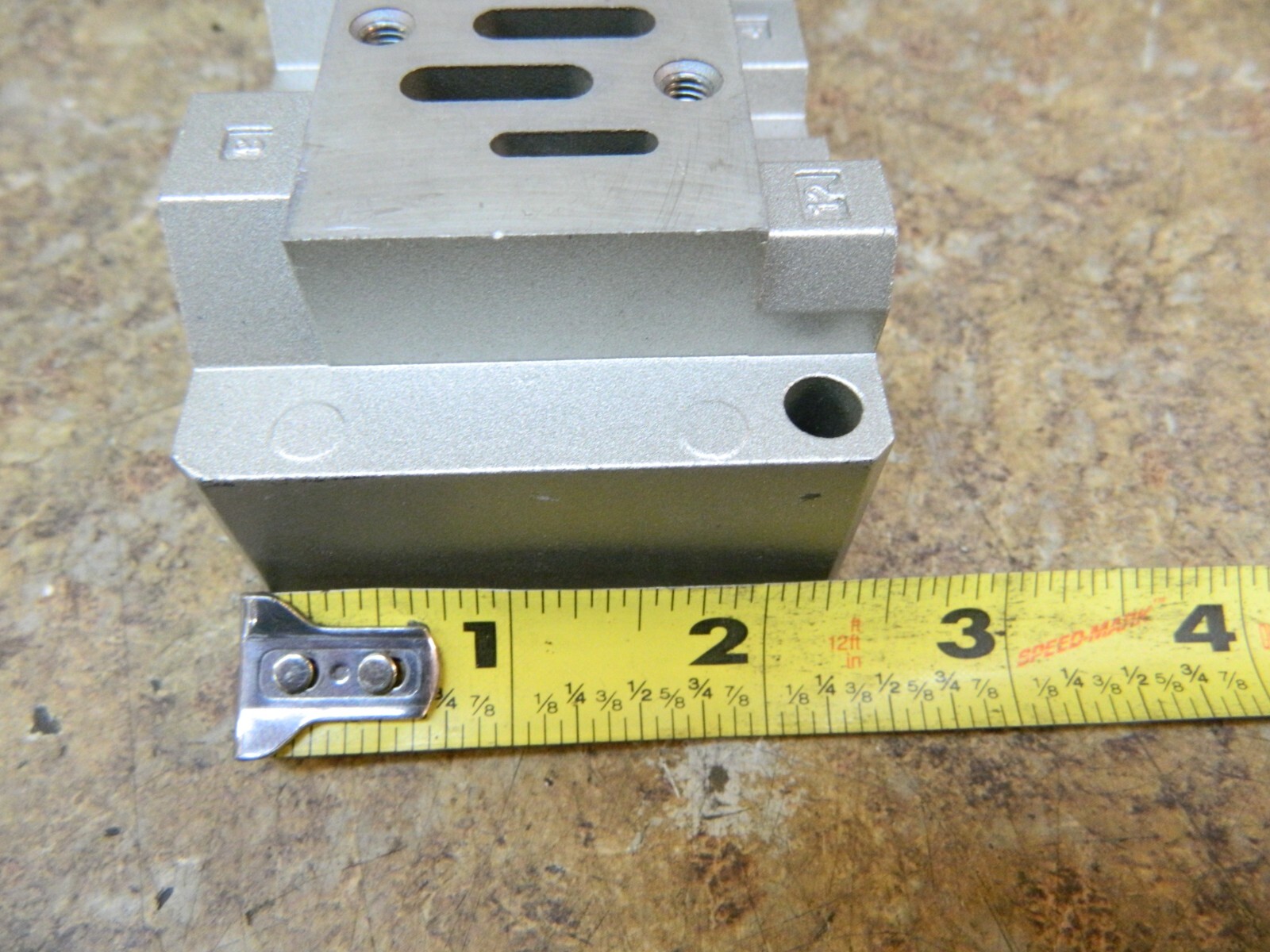 SMC US4436 Solenoid Valve Base 3/8″ NPT