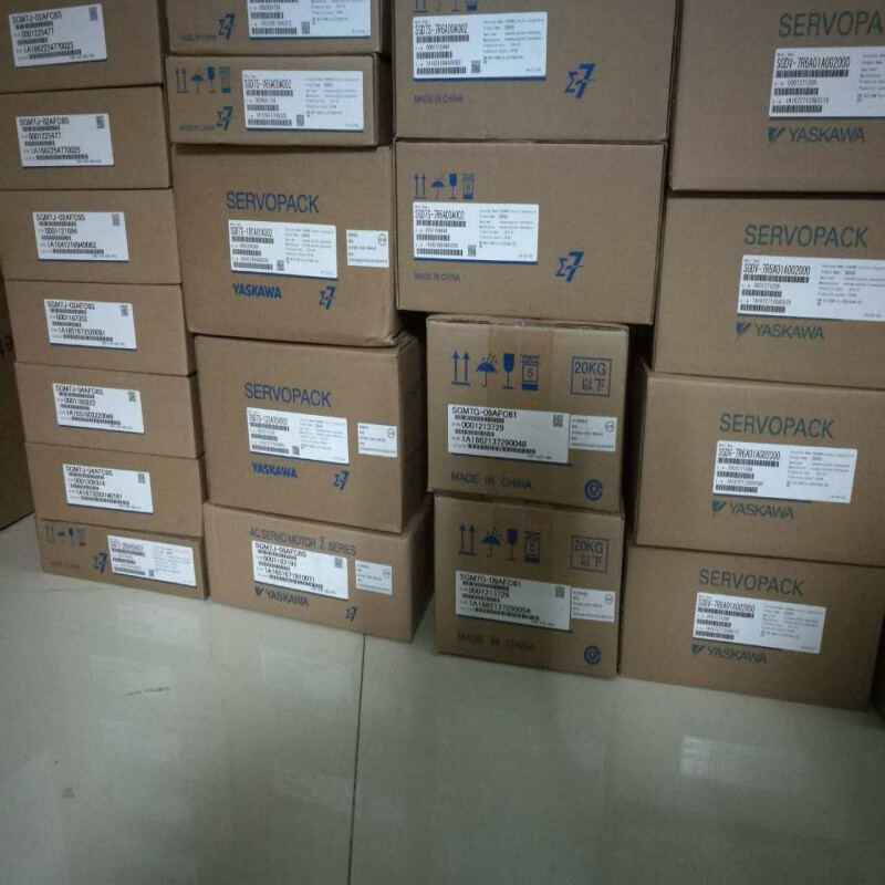 1PC Yaskawa SGD7S-180A20A Servo Driver SGD7S180A20A  New Expedited Shipping