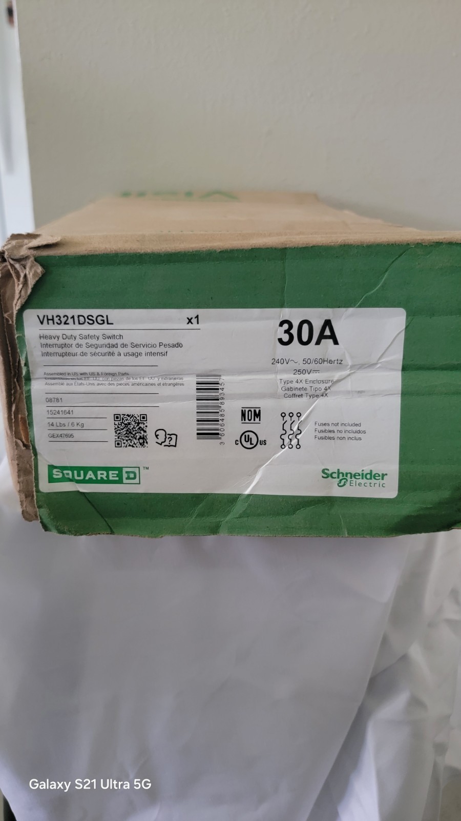 VH321 DSGL Safety Switch 3 Pole 30 Amp 240V New In Box