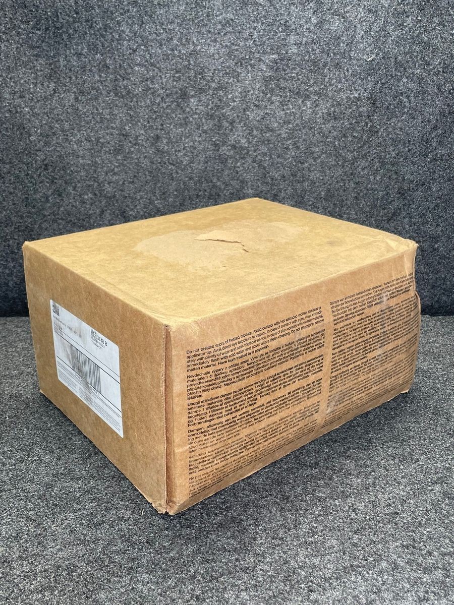 3M 3748 B Hot Melt Adhesive Chips Off White, 22 LB Case*