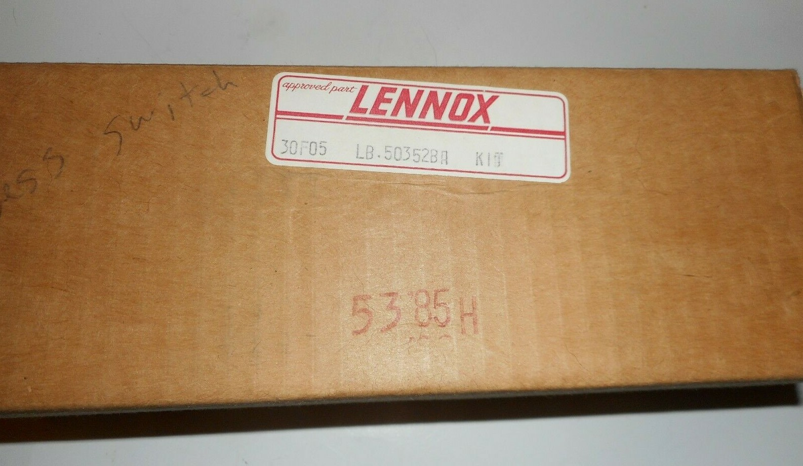 LENNOX 47F21 ROBERTSHAW MG27-1003 PRESSURE SWITCH 24-600V 140 CUT-OUT 275 CUT-IN
