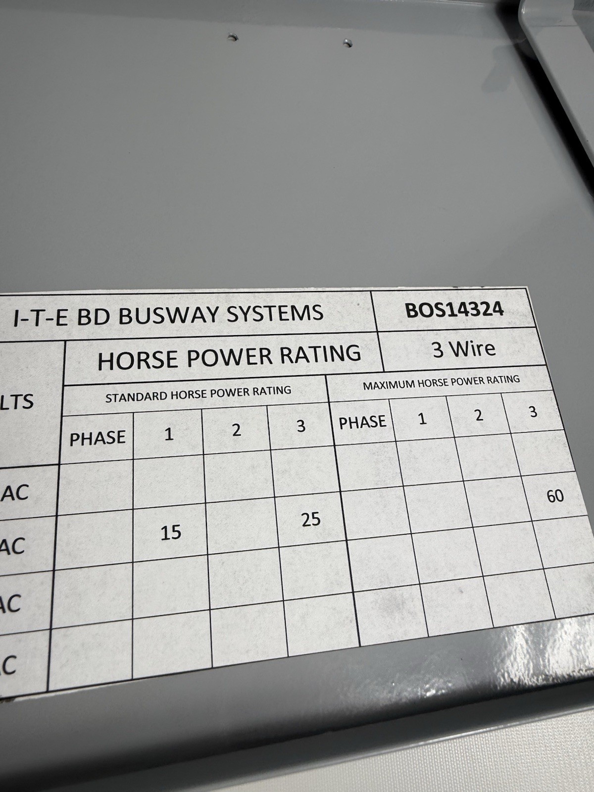 Siemens BOS14324, 200 AMP, 240 VOLT, 3P, 3W, FUSIBLE, BD Switch buss plug 200A