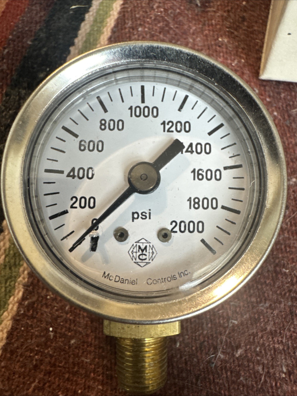 McDaniel Control Gauge 0-2000psi 1/4 NPT Spain