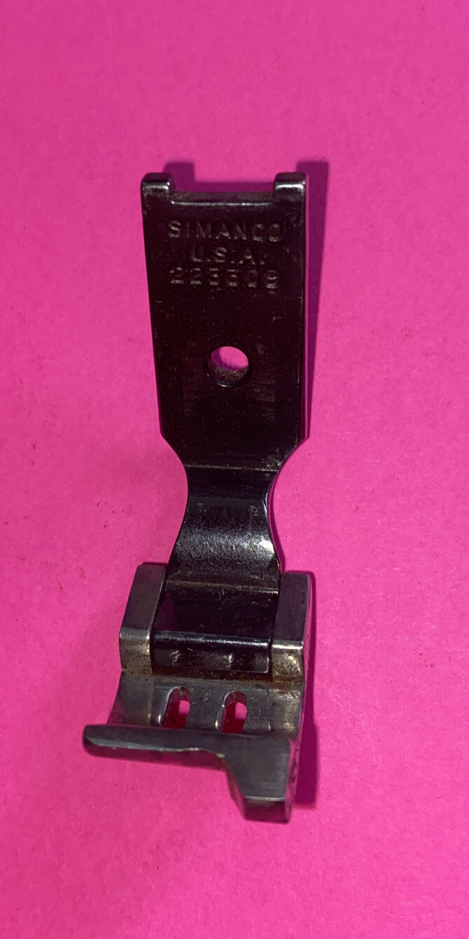 *USED* 223773-3/16-SINGER-PRESSER FOOT-FREE SHIPPING*