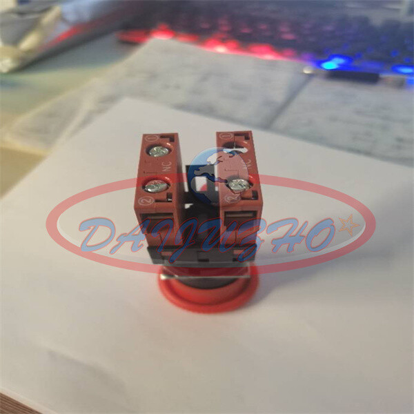 ONE Omron A22E-M-02 A22EM02 Pushbutton Switch Red BUTTON NEW