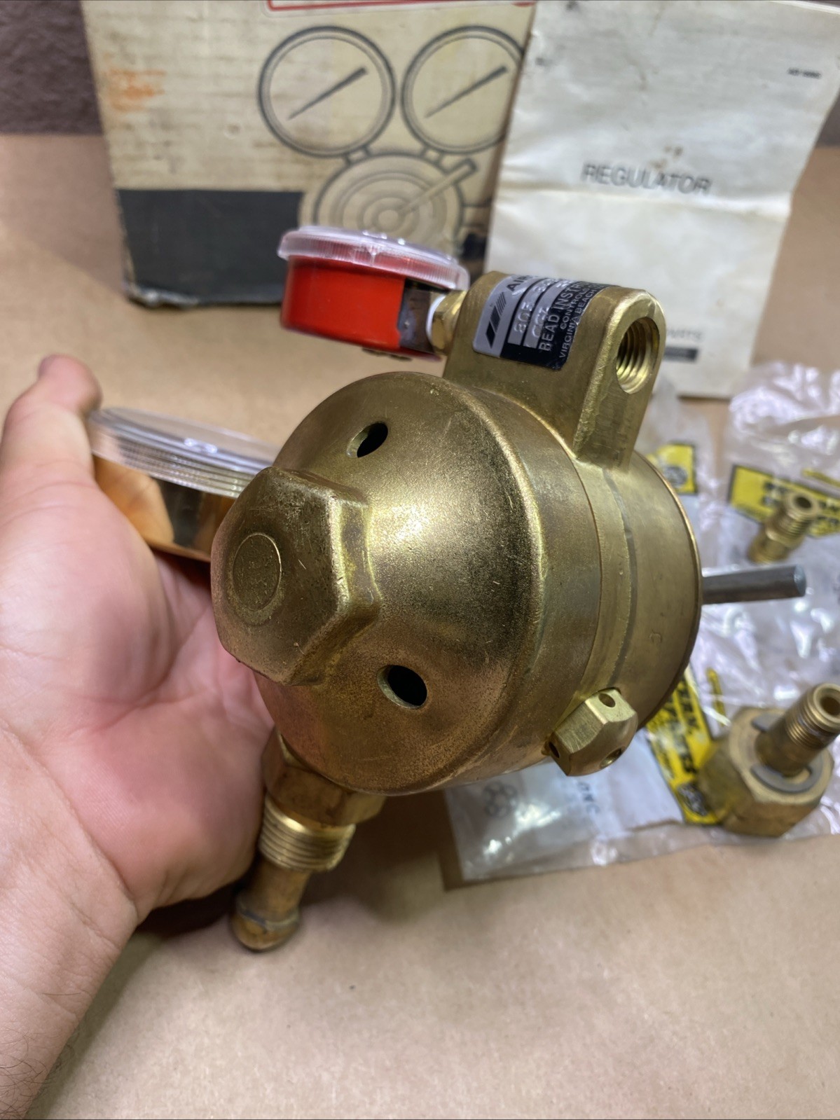concoa airco cga 555 Two Stage Nitrogen Gauge Regulator (I Think It’s New)