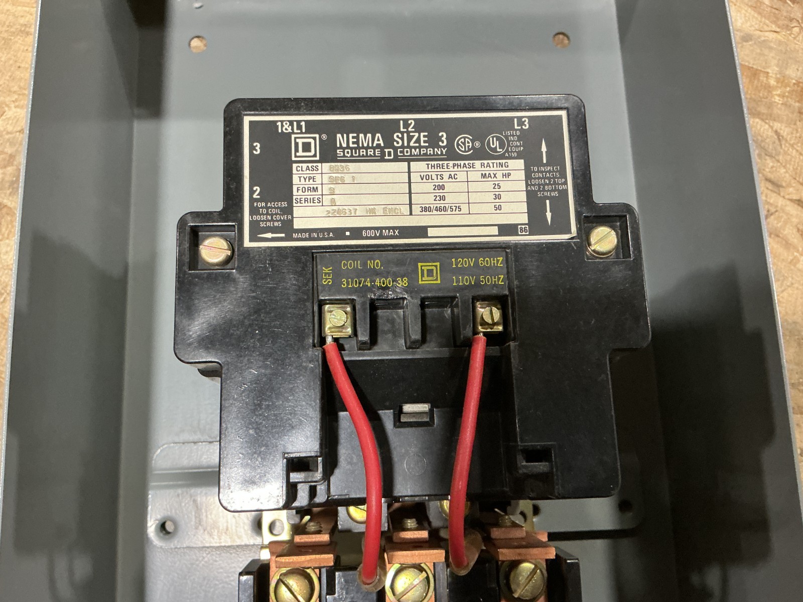 New Square D 8536SEG1V02S Ser A AC Magnetic Starter 110/120V 50/60HZ – No Box