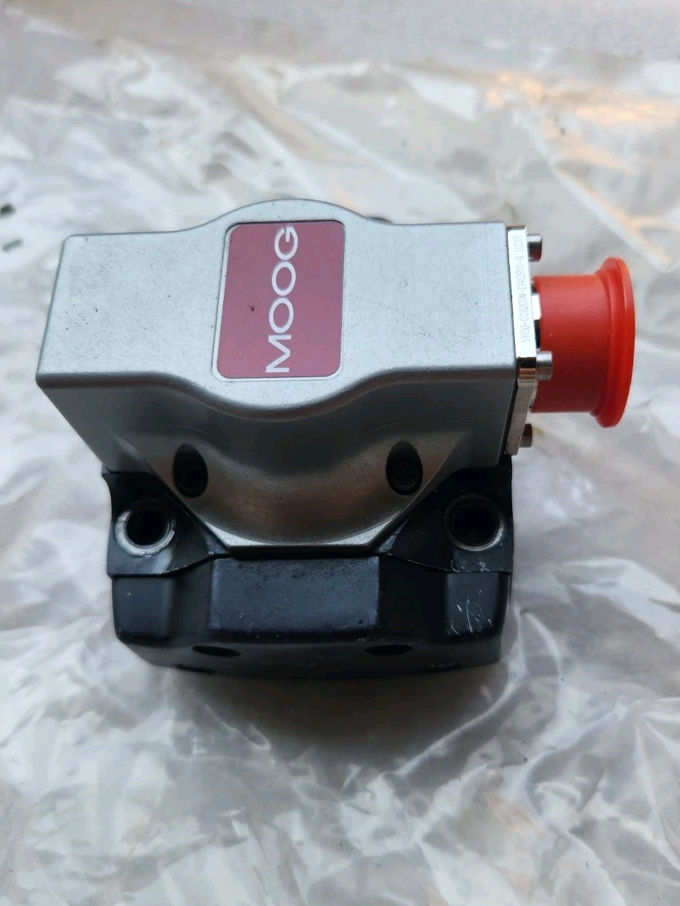 MOOG 760-101B SERVO VALVE