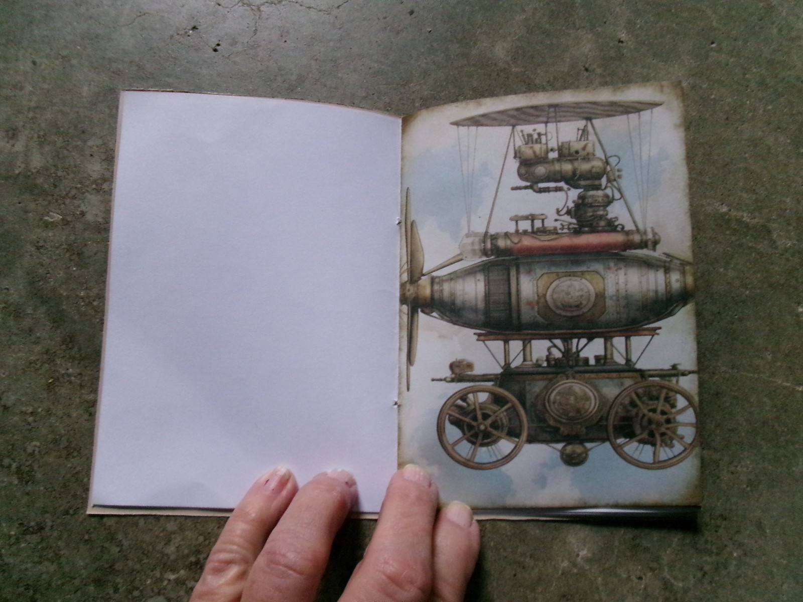 JUNK JOURNAL APPROX. 36 PAGES SIZE APPROX. 4″ X 6″ LOTS OF JOURNALING PLACES Q