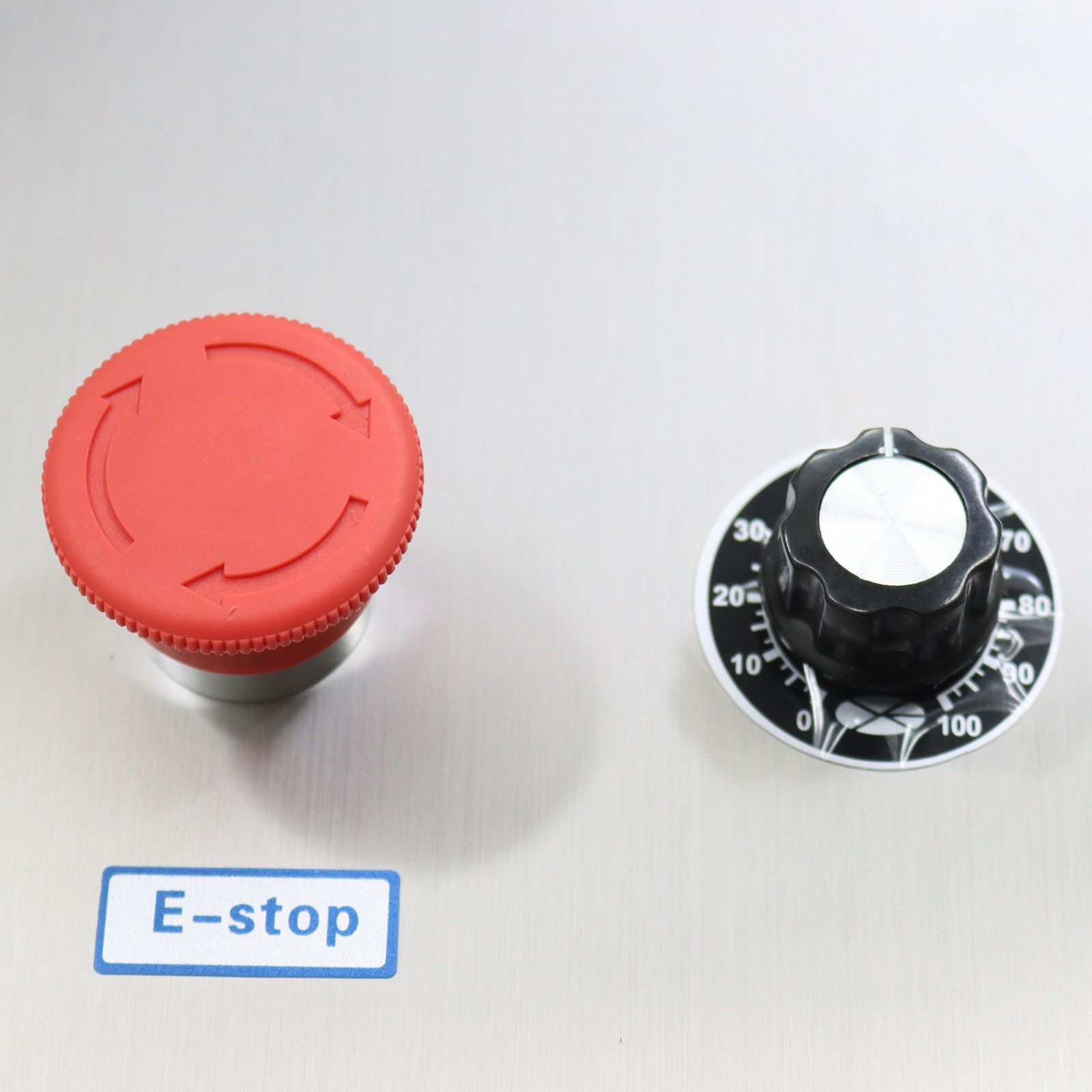 0.79-3.94»Desktop Conveyor Rubbing Capping Integrated Machine 10-30Bottles/min