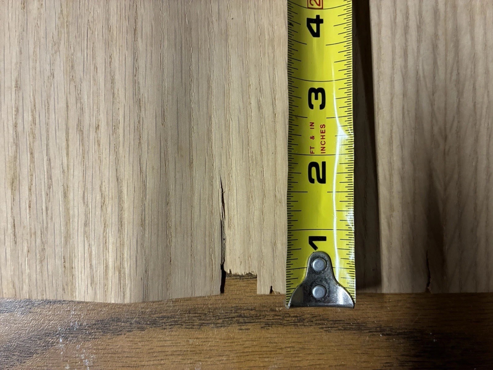 Red Oak Wood Veneer Remnant, Paper backed Sheet 16 In x 27 In 0.5 Mm (1/64)Thick