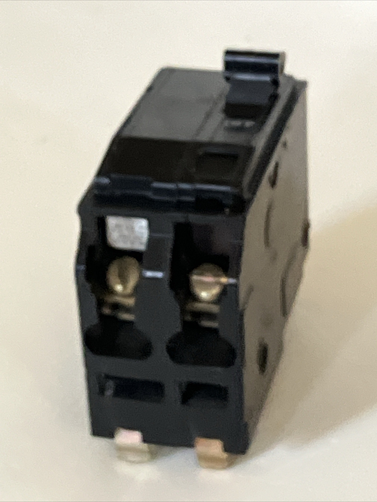 Square D QO220 2P 20A 240V Circuit Breaker Black Face 4 Prong mount