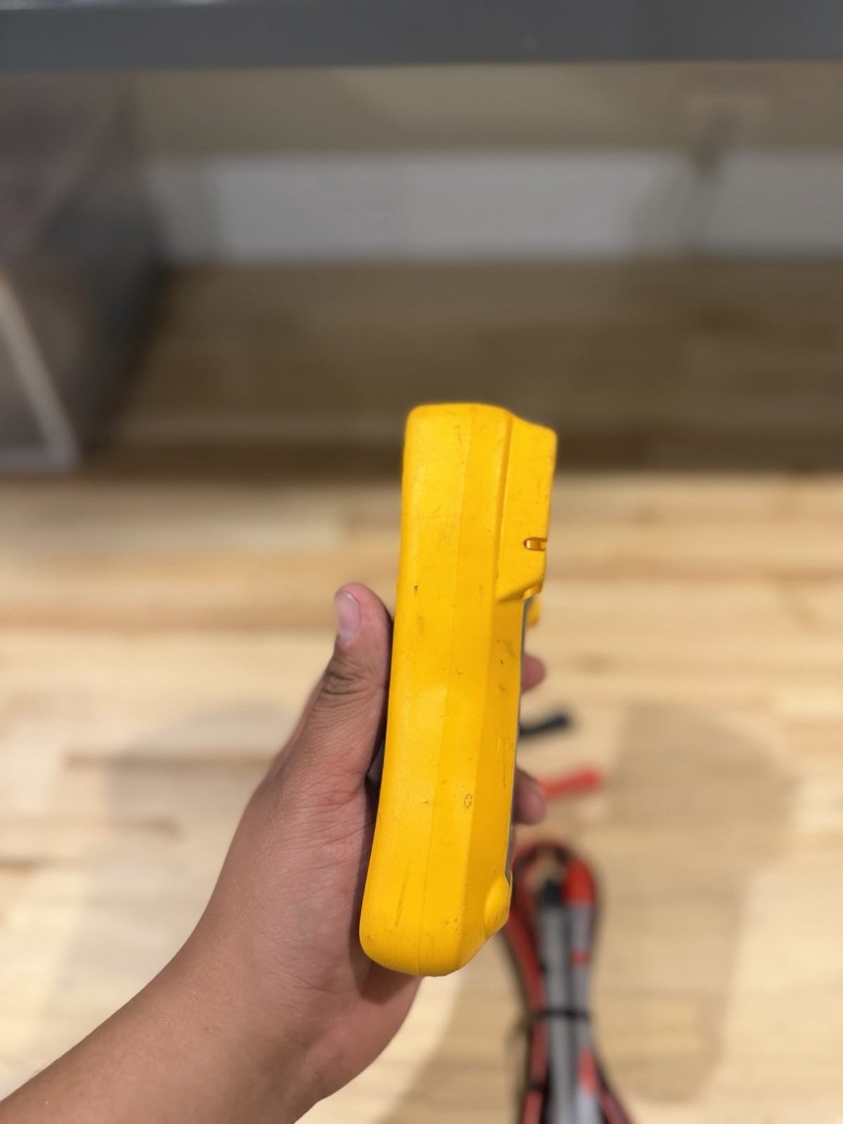FLUKE 116 TRUS-RMS MULTIMETER / LEADS – SHIPS FAST (TESTED)