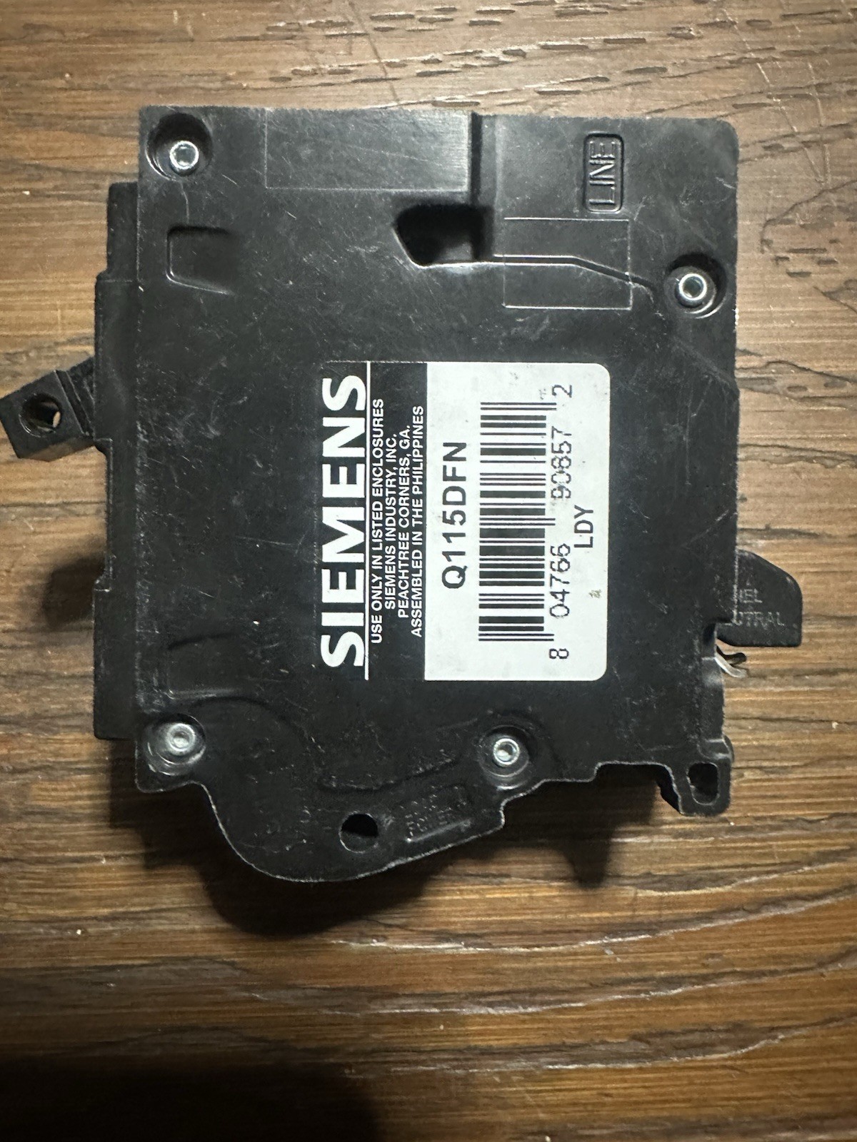 Siemens Q115DFN 15A 120V Plug-In Circuit Breaker