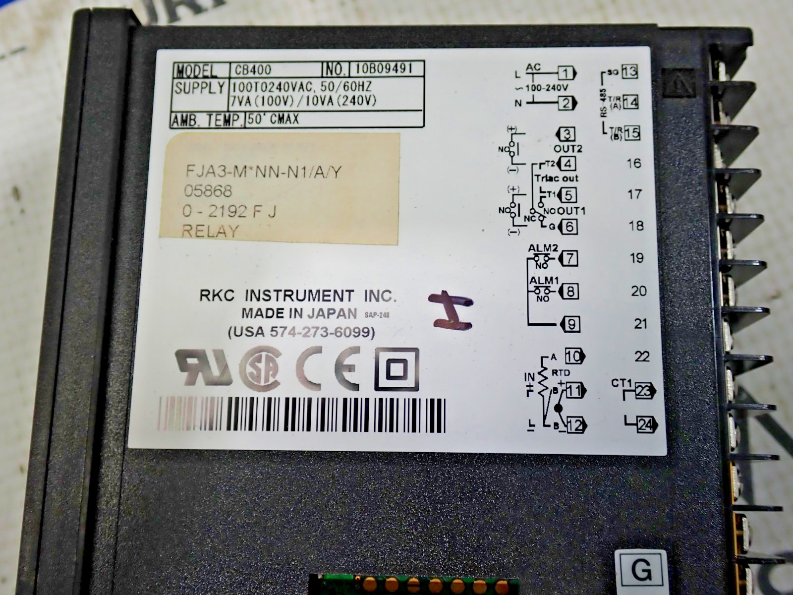 RKC Instrument Model CB400 FJA3-M*NN-N1/A/Y Temperature Controller