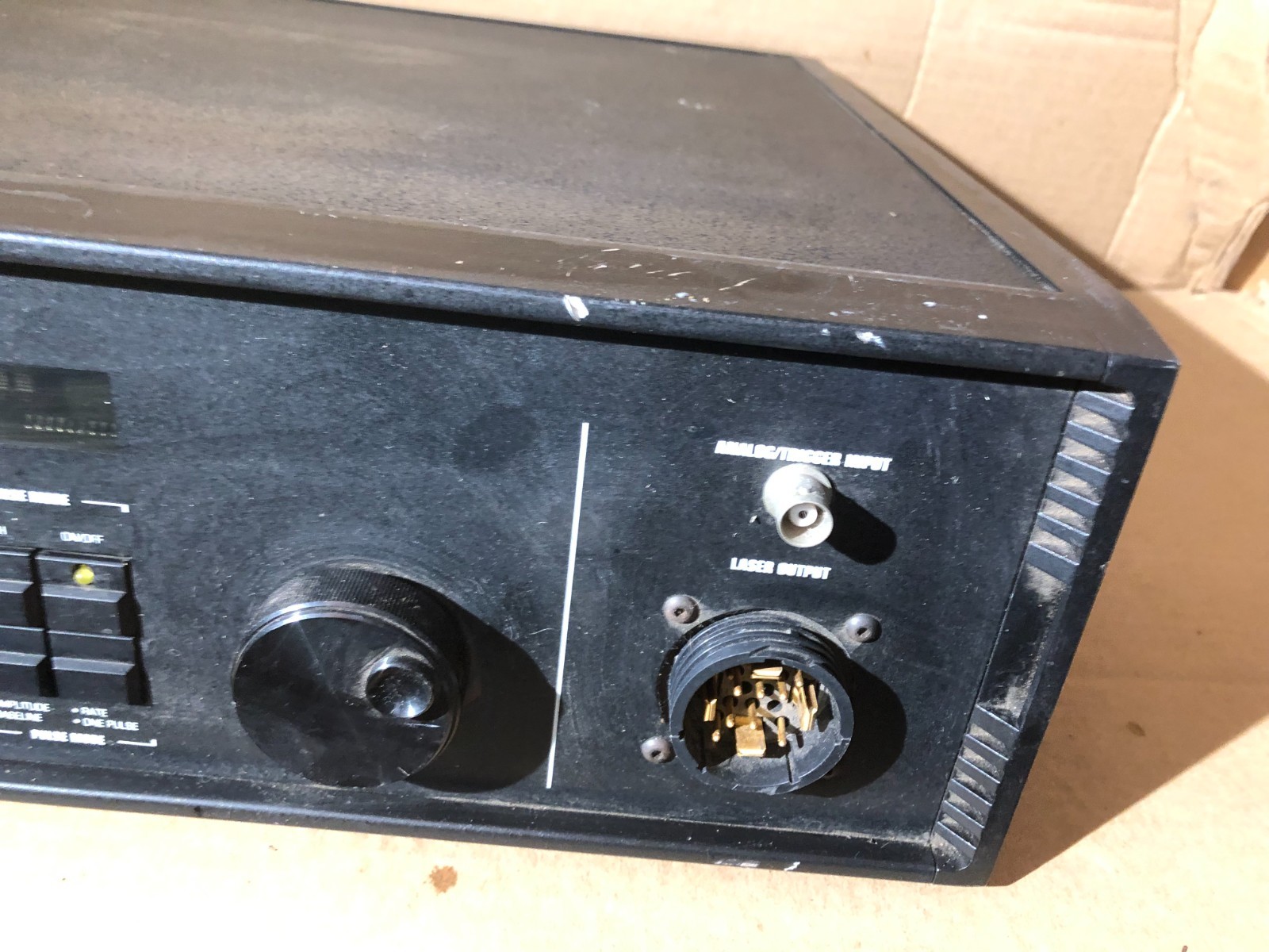 SDL SDL-824 TUNABLE LASER DIODE DRIVER 824 W/Key Part or Repairs