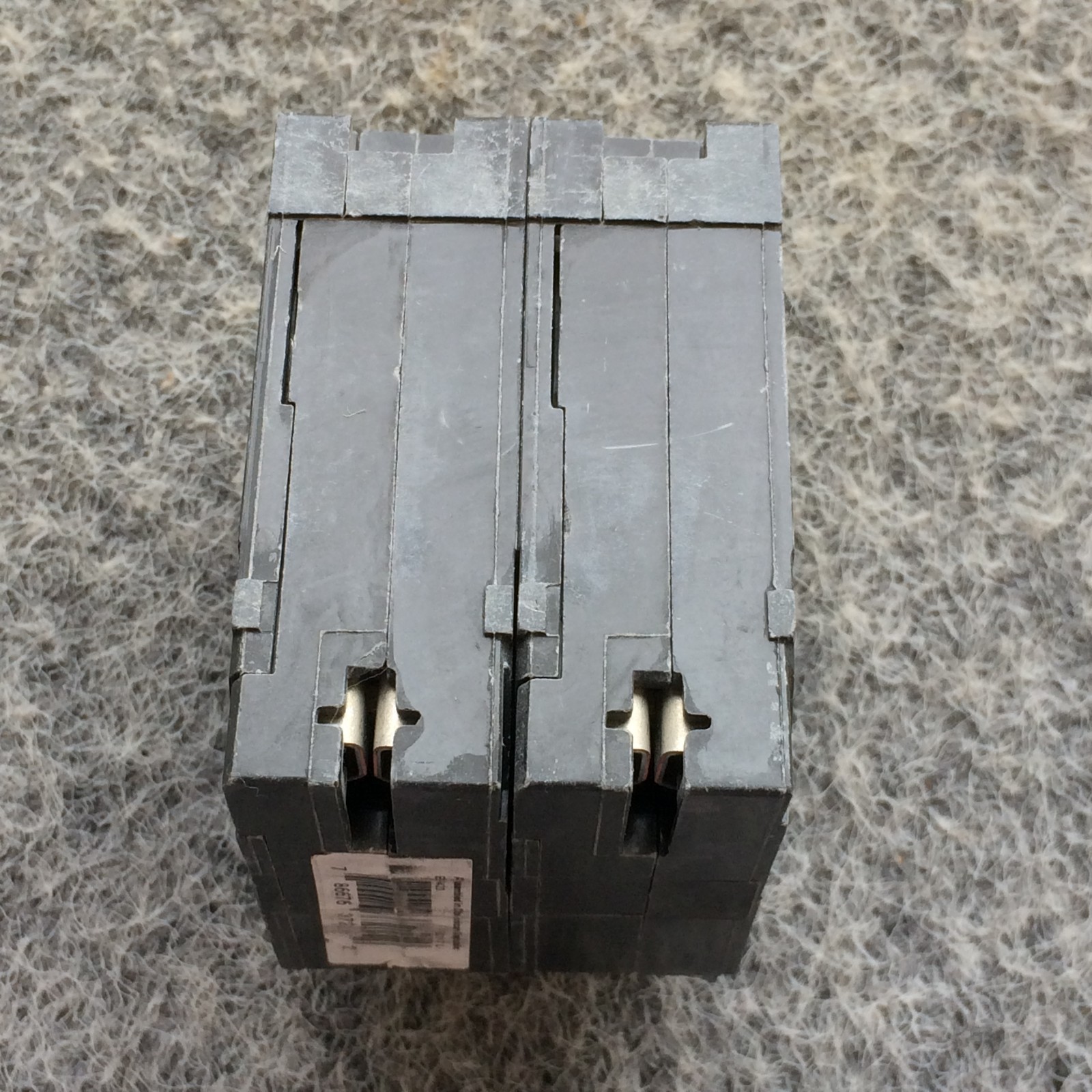 Eaton BR420 Plug-On Mount Type BR Circuit Breaker 4-Pole 20 Amp 120/240 Volt AC