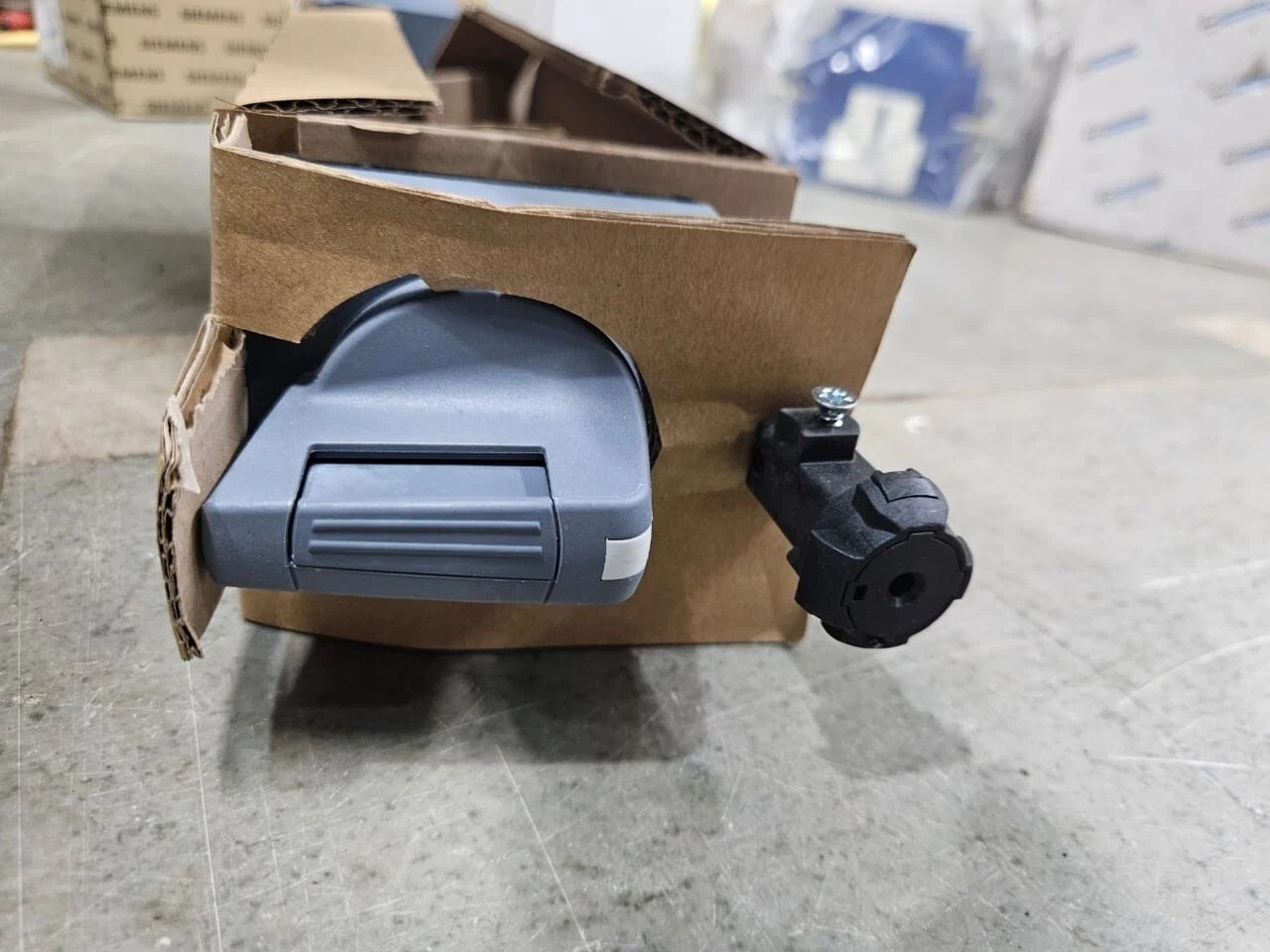 NEW Siemens 3VA6110-5HL41-0AA0 Circuit Breaker 100A with Rotary Operator