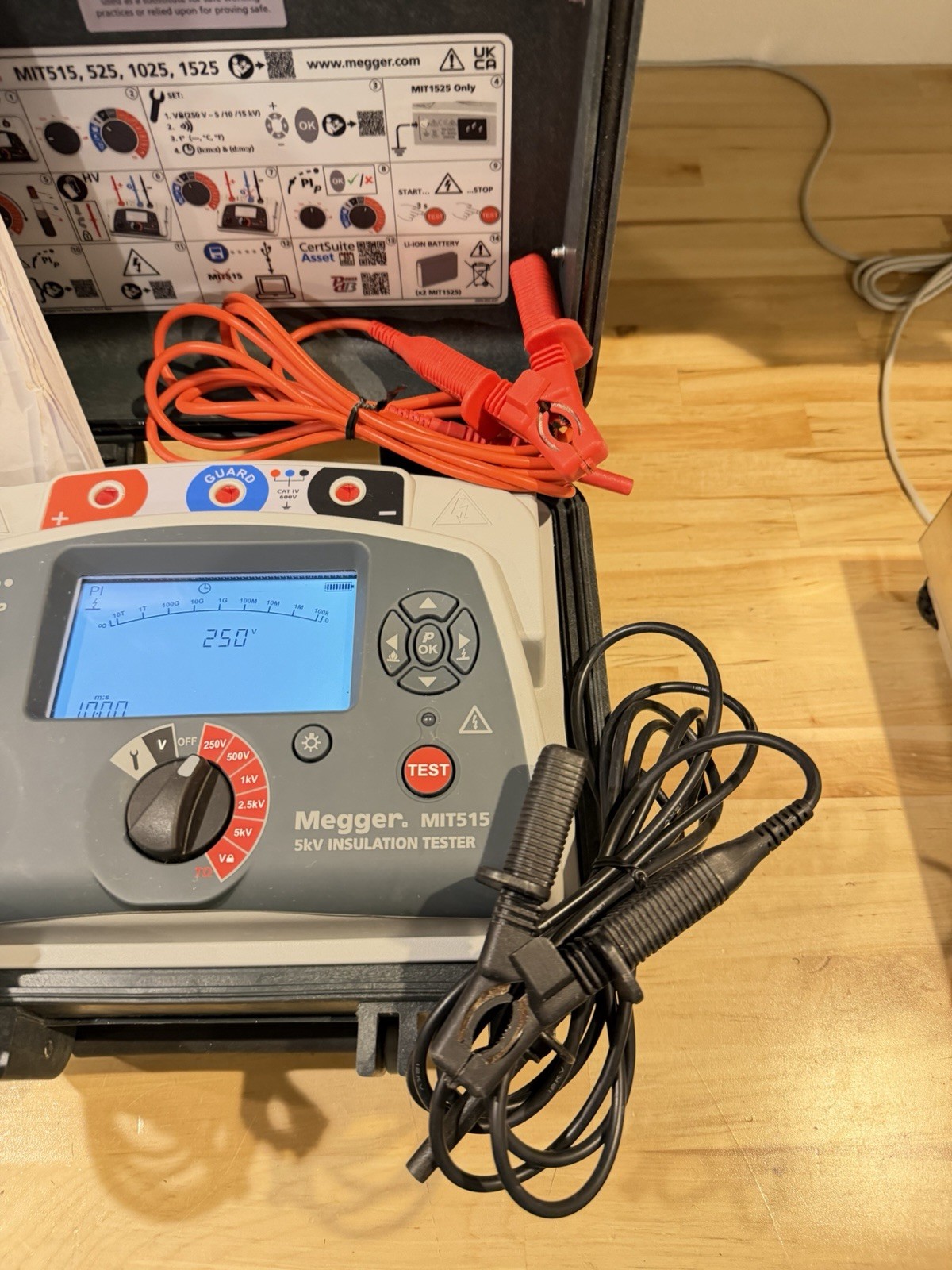 MEGGER MIT515 5KV INSULATION TESTER W/ LEADS & CHARGER (TESTED) FREE SHIPPING