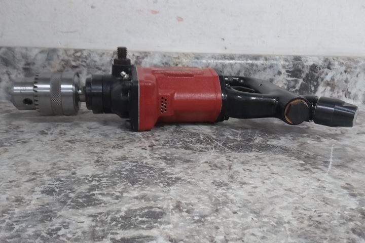Chicago Pneumatic CP1816 5/8 In Chuck 3/8 In NPT Air Inlet Air-Powered Drill
