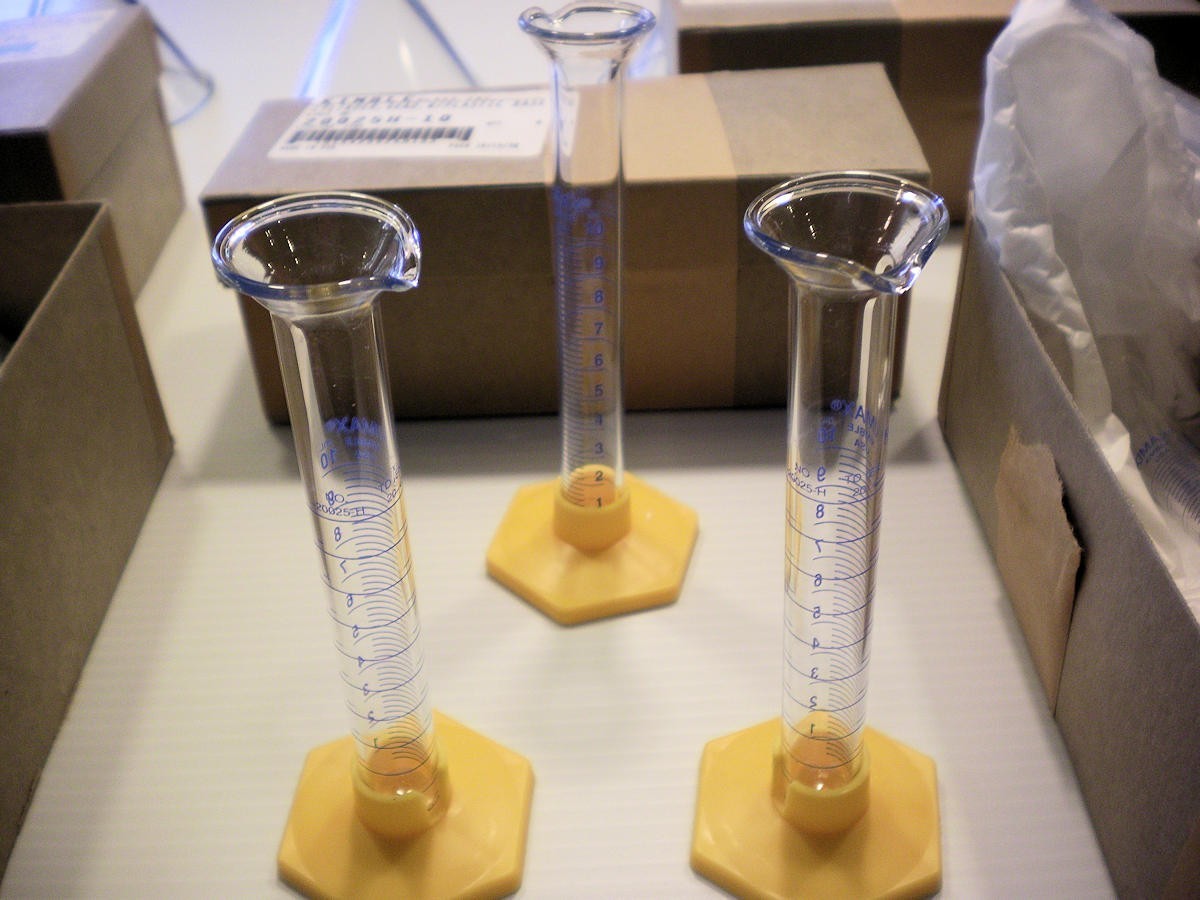 31 piece Kimax Kimble 10ml 25ml Graduated Cylinder 100ml Funnel Lot Lab Glass