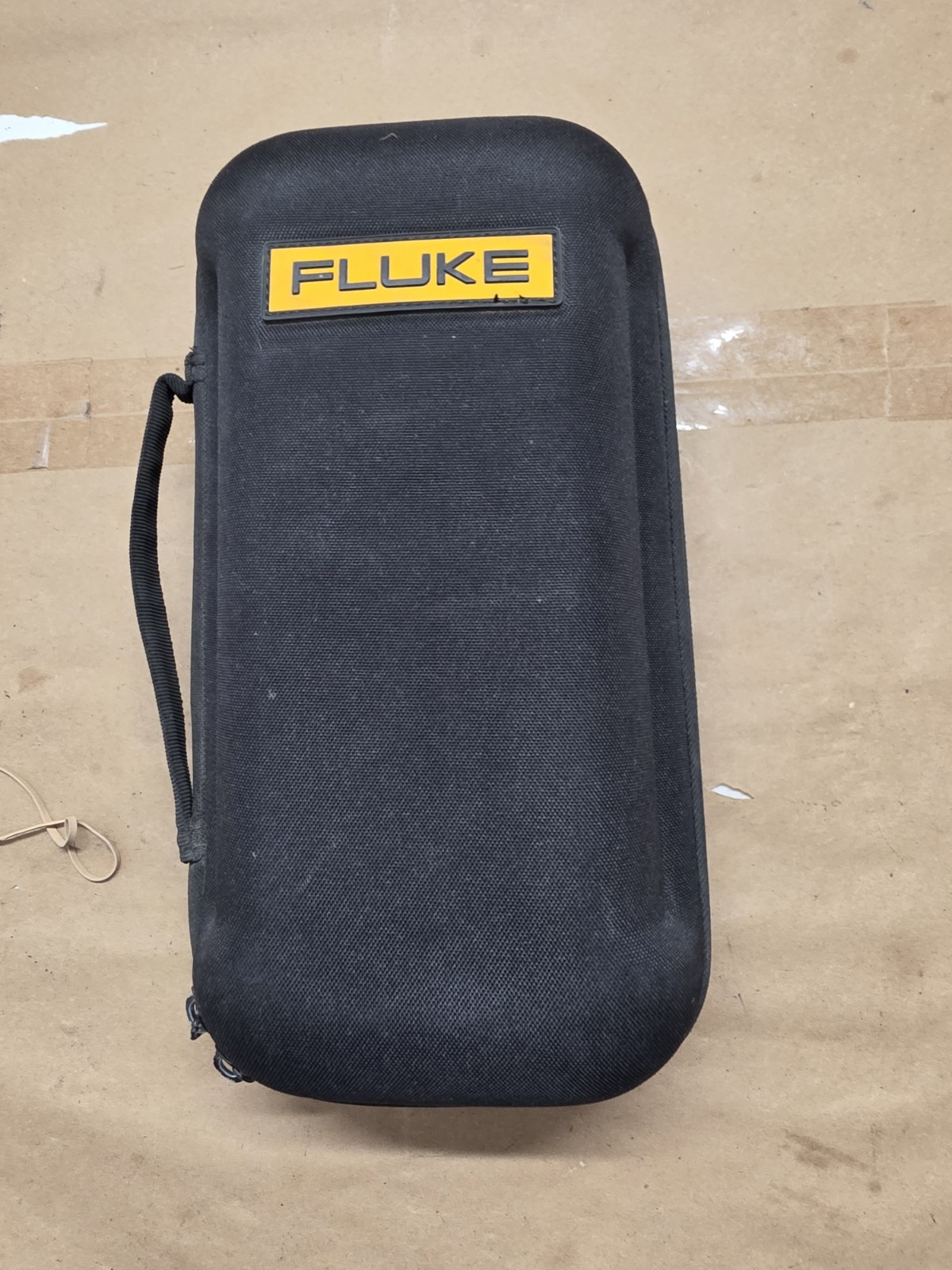Fluke 393 FC CAT III 1500V TRMS Wireless Clamp Meter with iFlex, IP54-Rated