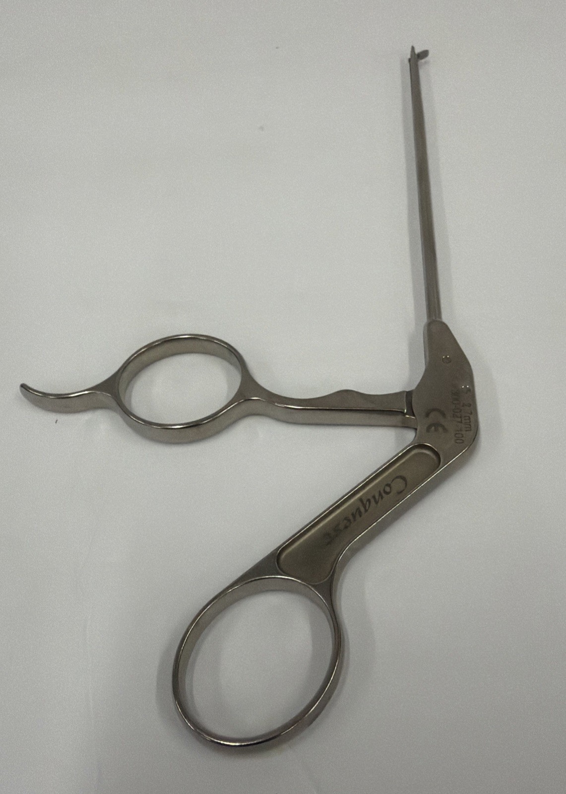 Stryker Conquest 0300-027-100 Surgical Arthroscopy Punch 2.7mm Straight