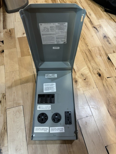 Midwest U075CTL010 100A RV Power Outlet Box 120/240V 50A 30A 20A NEMA 3R