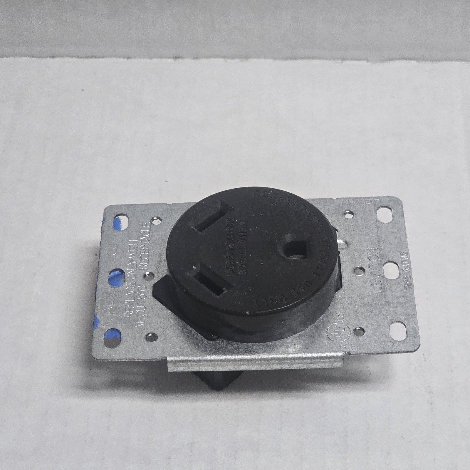 Leviton 30 amps 125 volt Black Outlet TT-30R 7313 Power Receptacle Flush Mount
