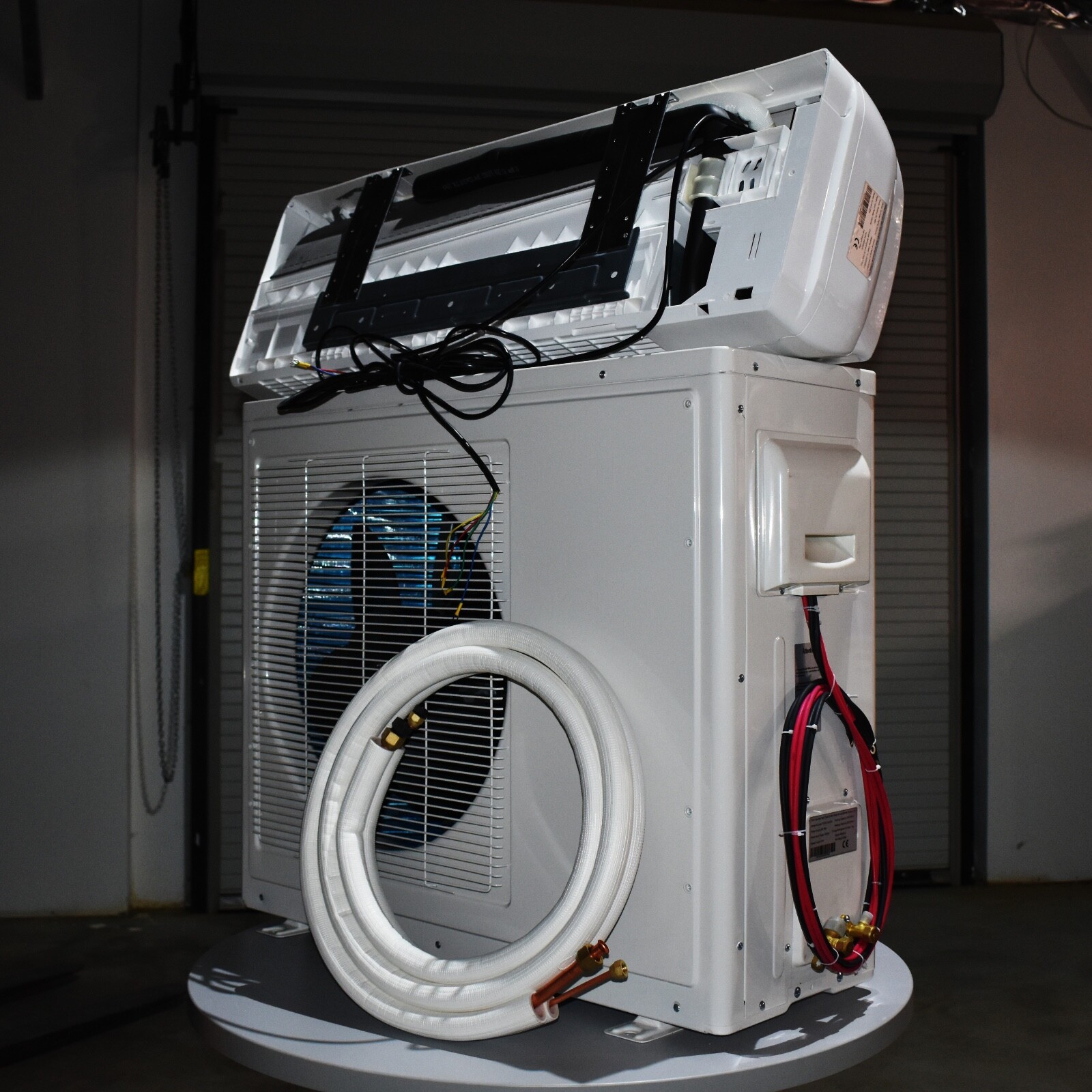 24000 BTU/h Solar 48V Battery Powered Heat Pump Mini split solar air conditioner