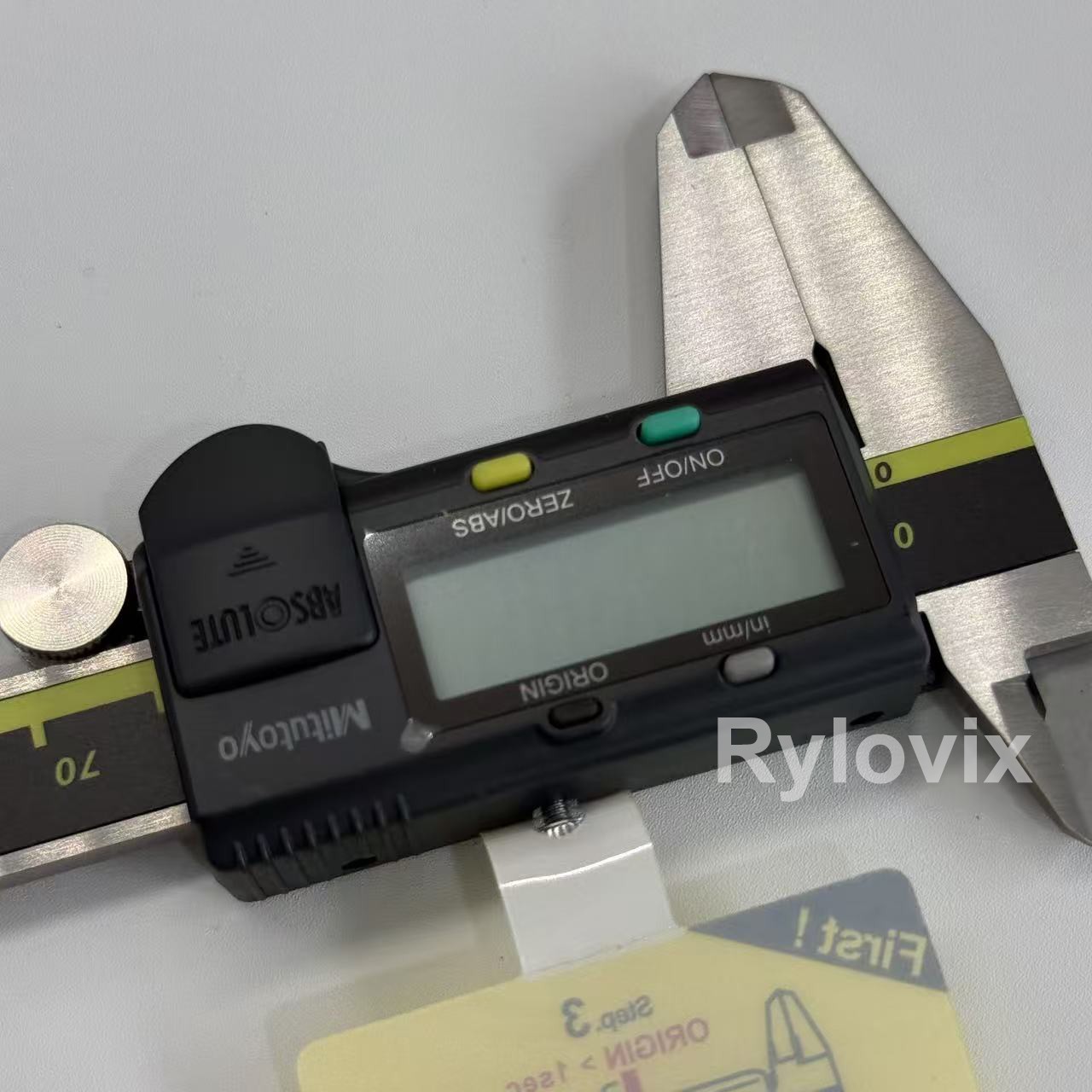 Mitutoyo Japan 500-196-30 0-150mm/6″ Absolute Digital Digimatic Vernier Caliper
