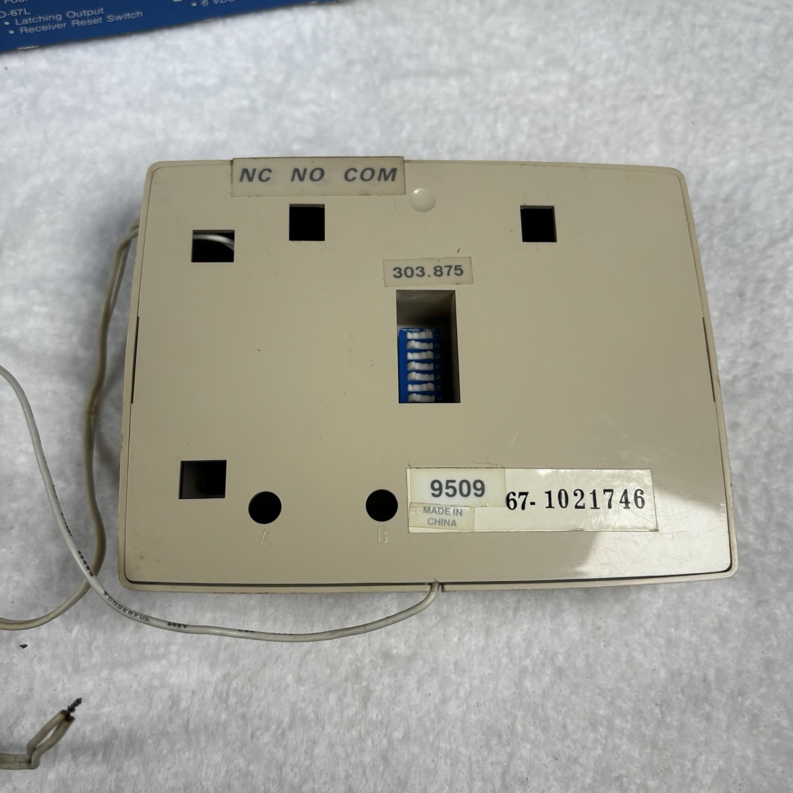 Linear D-67 Wireless Single Channel Digital Receiver Beige