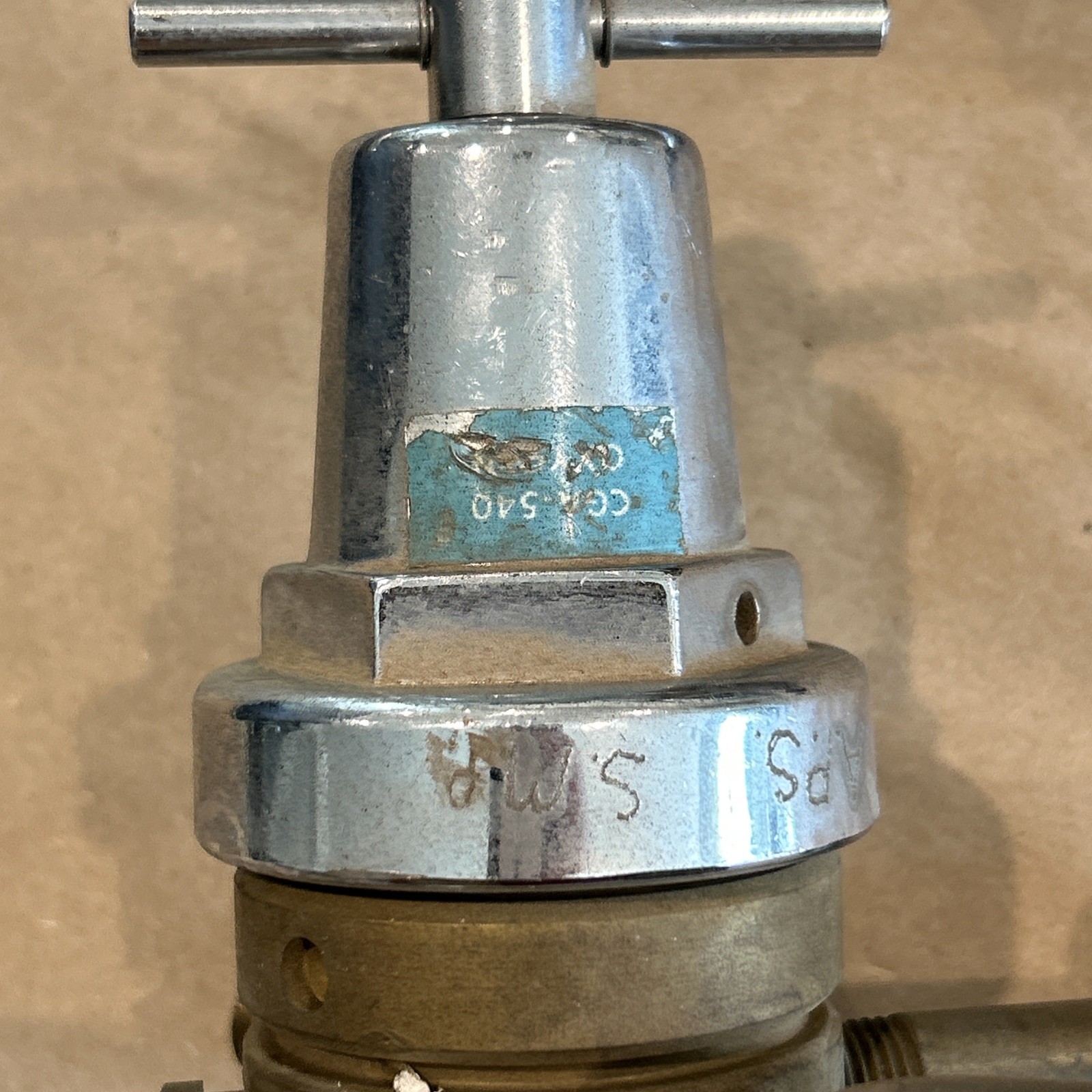 AIRCO BRASS ACETYLENE PRESSURE REGULATOR # 8509 US GUAGE OXYGEN REGULATOR PAIR