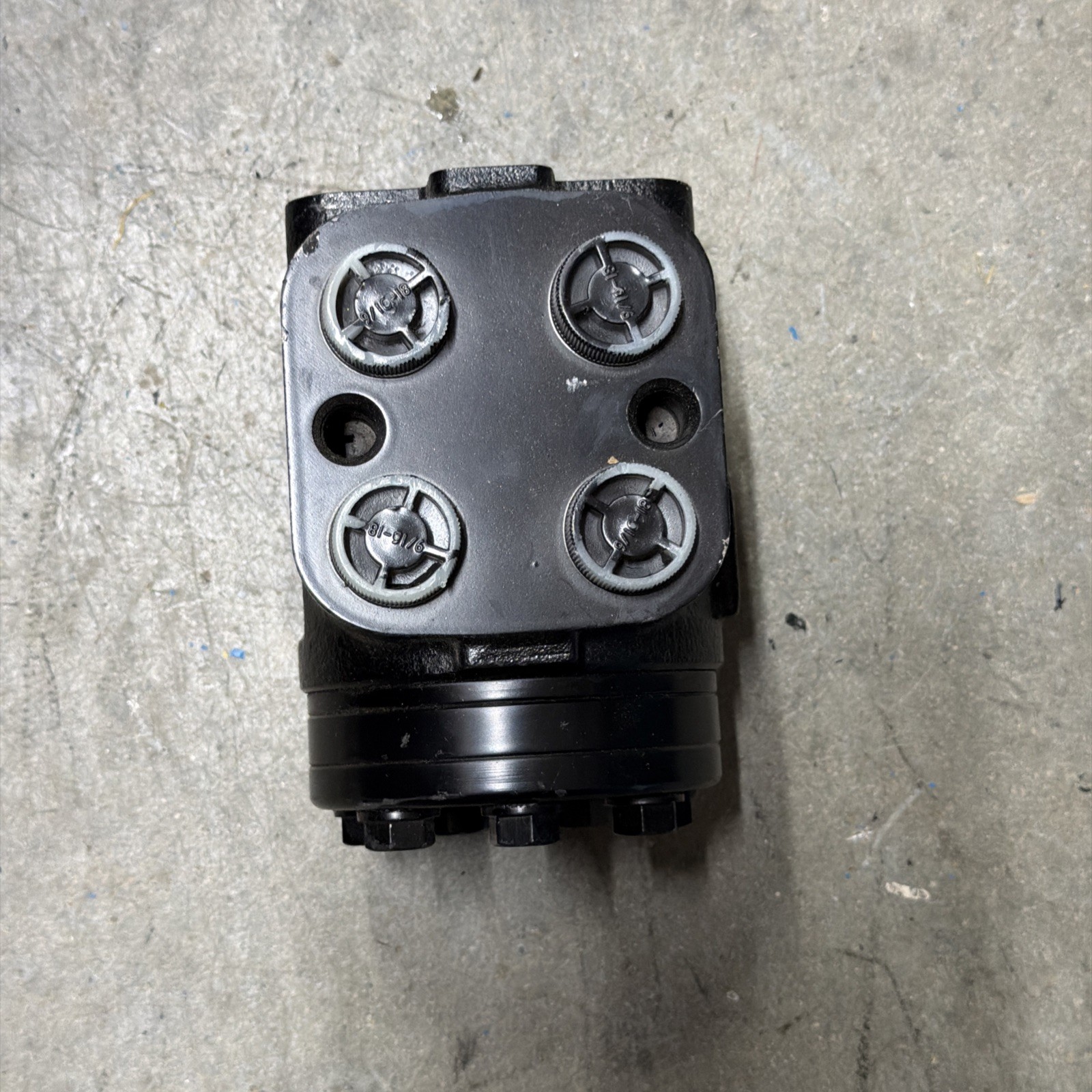 Danfoss Eaton XCEL45-80 Steering Control Unit. New!! Free Shipping.