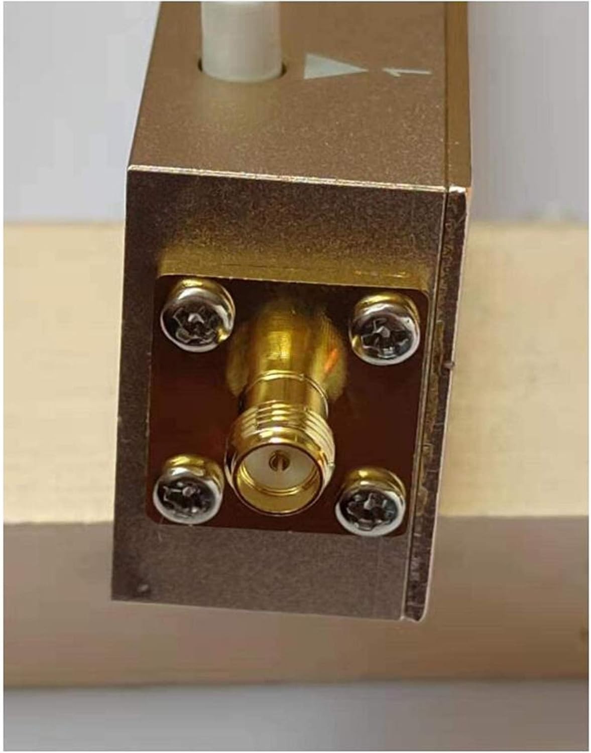High-Performance 60dB Step Attenuator – 8 Buttons, 50 Ohm, Lightweight Design