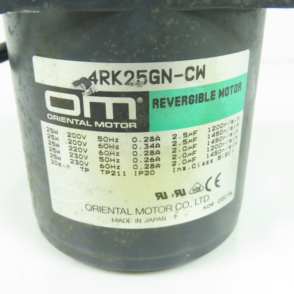 Oriental Motor 4RK25GN-CW Reversible Motor 200-230V 1450RPM 25W