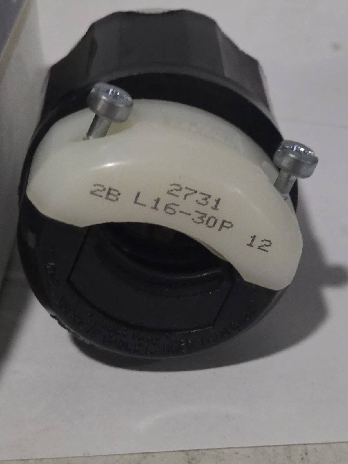 New Leviton 2731 Locking Plug Black 30A 480V 3P 4 Wire Grounding L16-30P